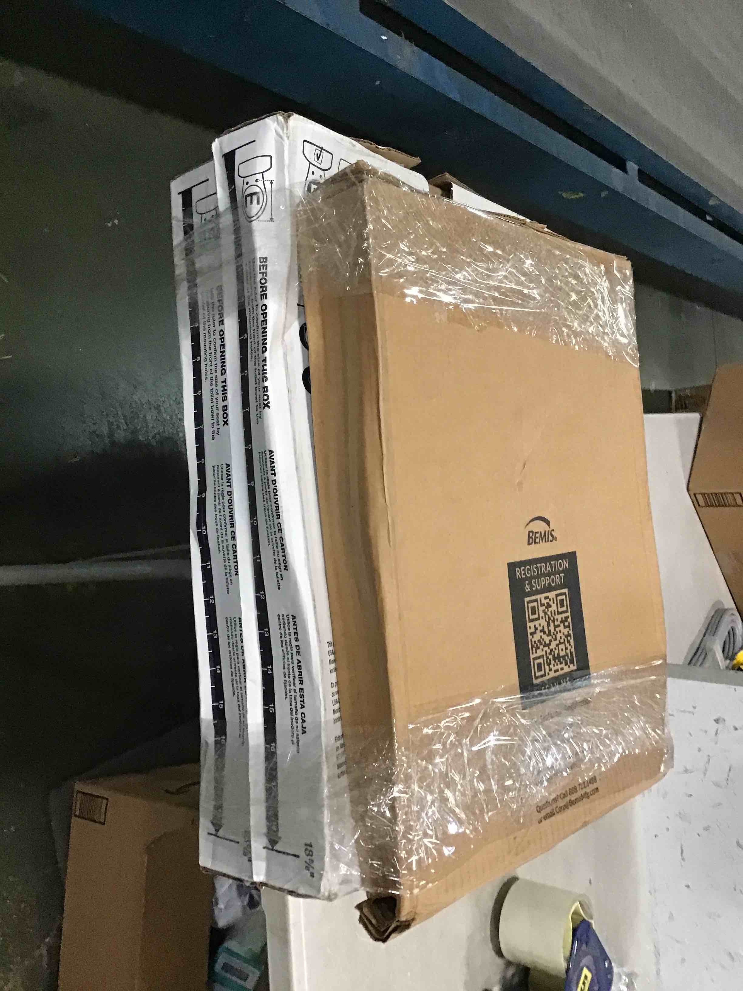 https://s3.amazonaws.com/lotting-images-prod/bidfta/PPE0407812_1728692343794.jpeg