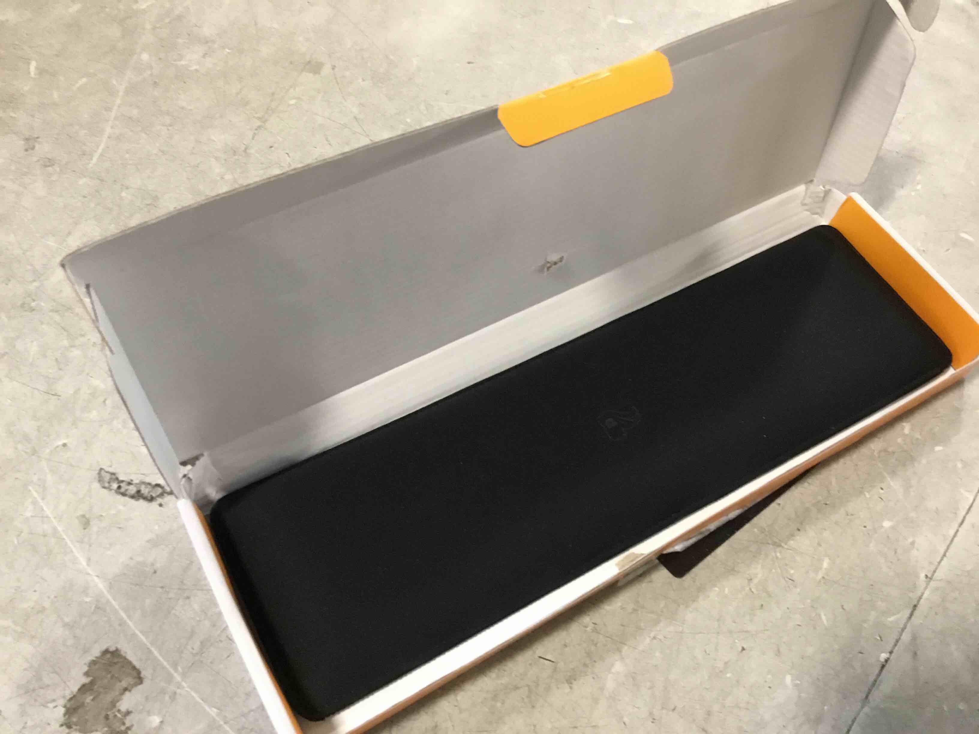 https://s3.amazonaws.com/lotting-images-prod/bidfta/PPE0409243_1729687083580.jpeg