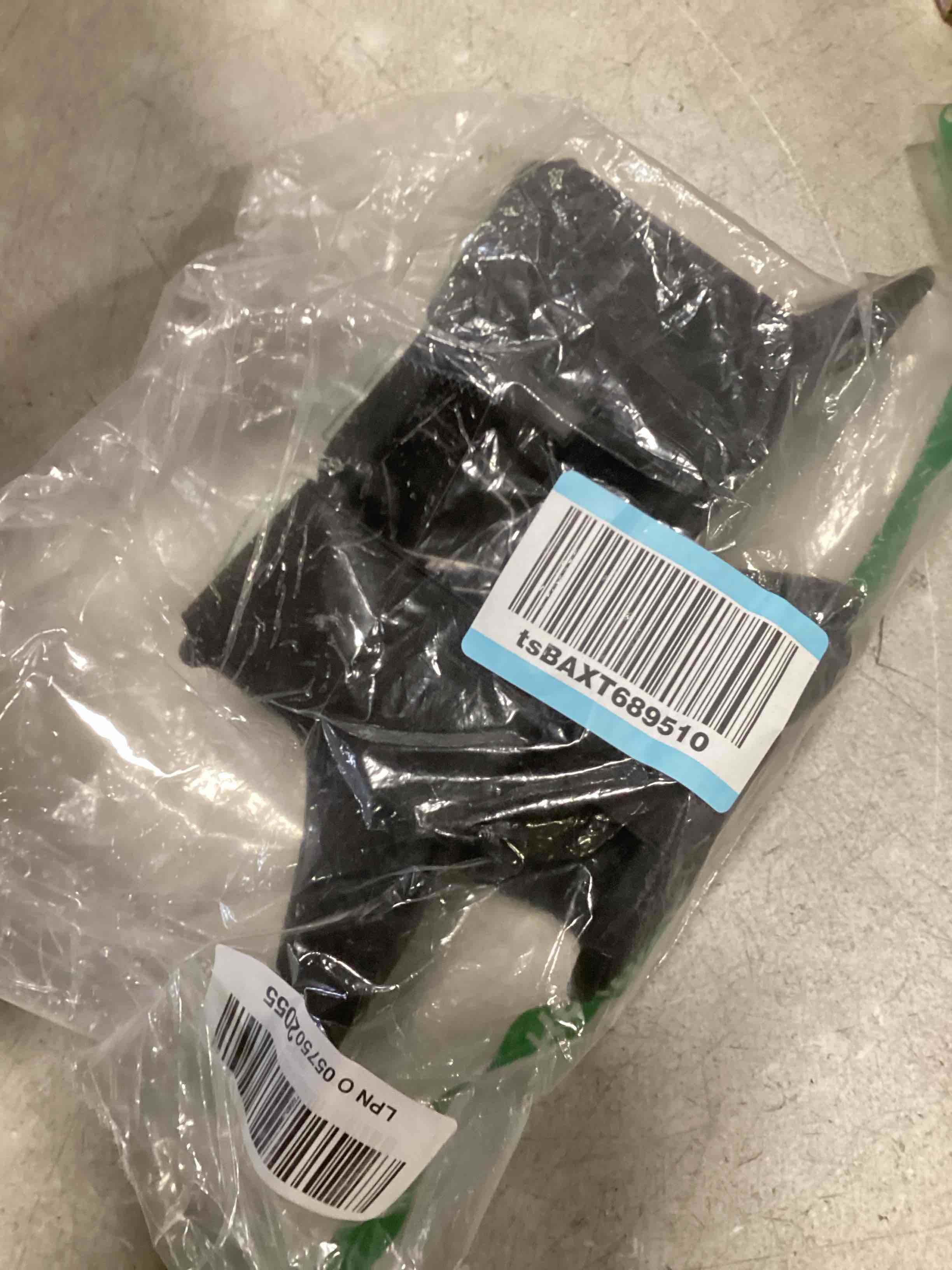 https://s3.amazonaws.com/lotting-images-prod/bidfta/PPE0414350_1731427604019.jpeg