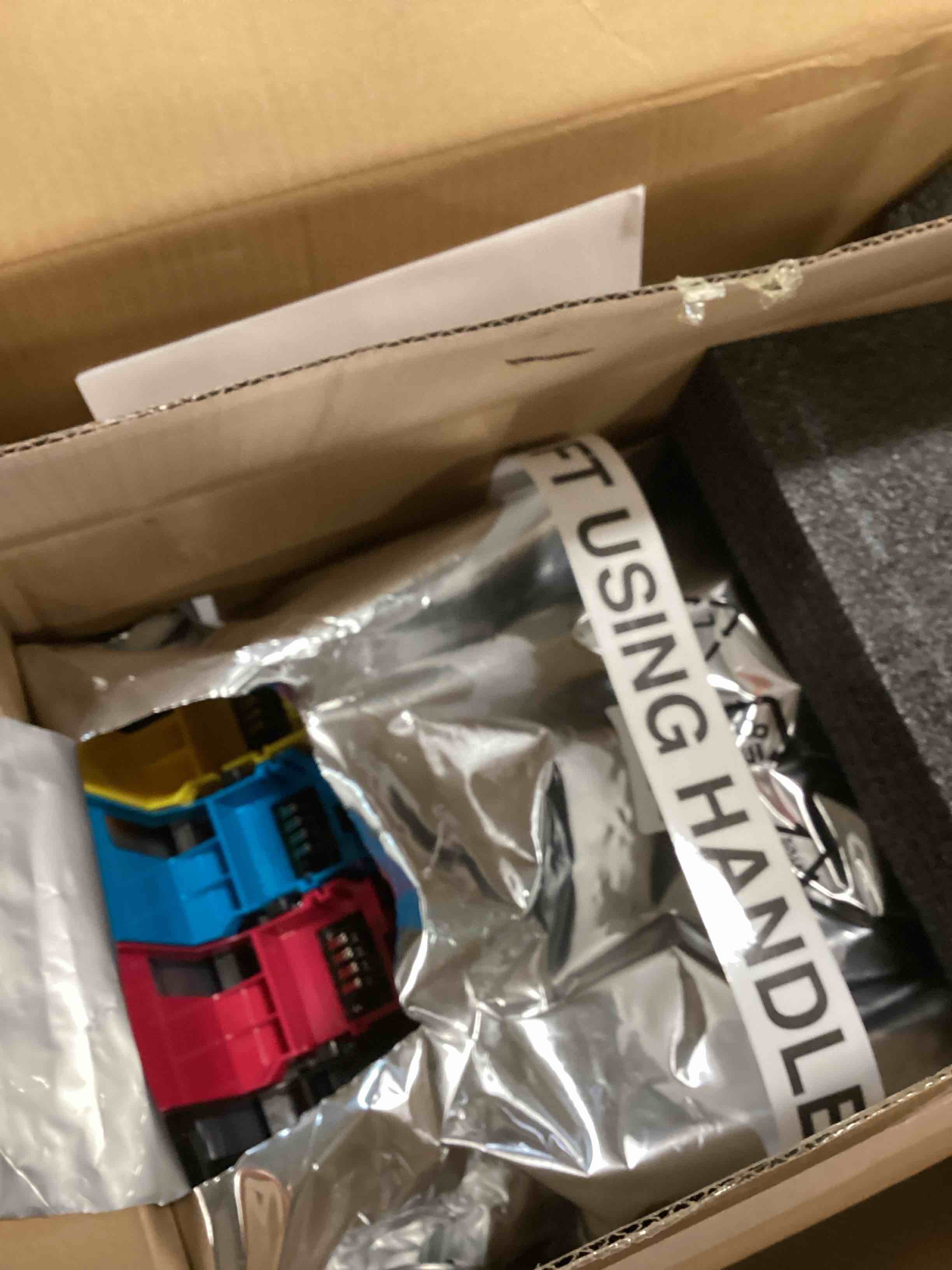 https://s3.amazonaws.com/lotting-images-prod/bidfta/PPE0414833_1731163123413.jpeg