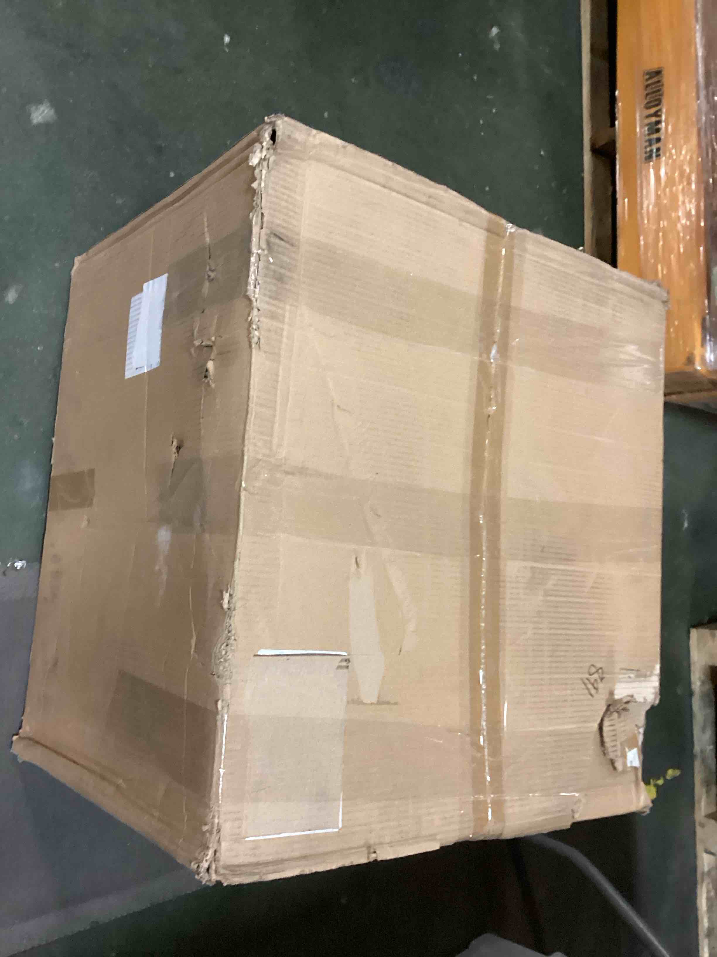 https://s3.amazonaws.com/lotting-images-prod/bidfta/PPE0416402_1728730810181.jpeg