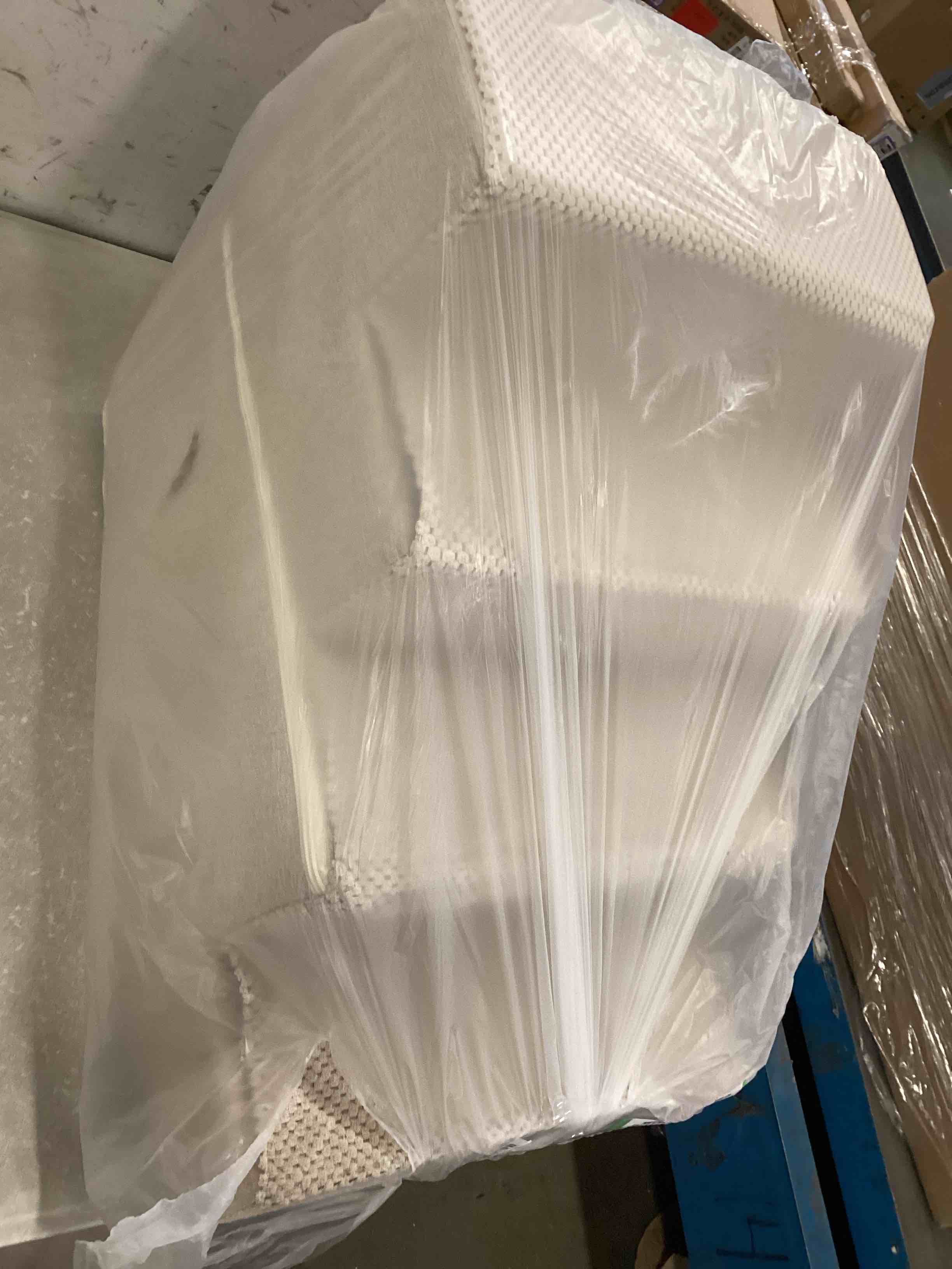 https://s3.amazonaws.com/lotting-images-prod/bidfta/PPE0417165_1728408754117.jpeg