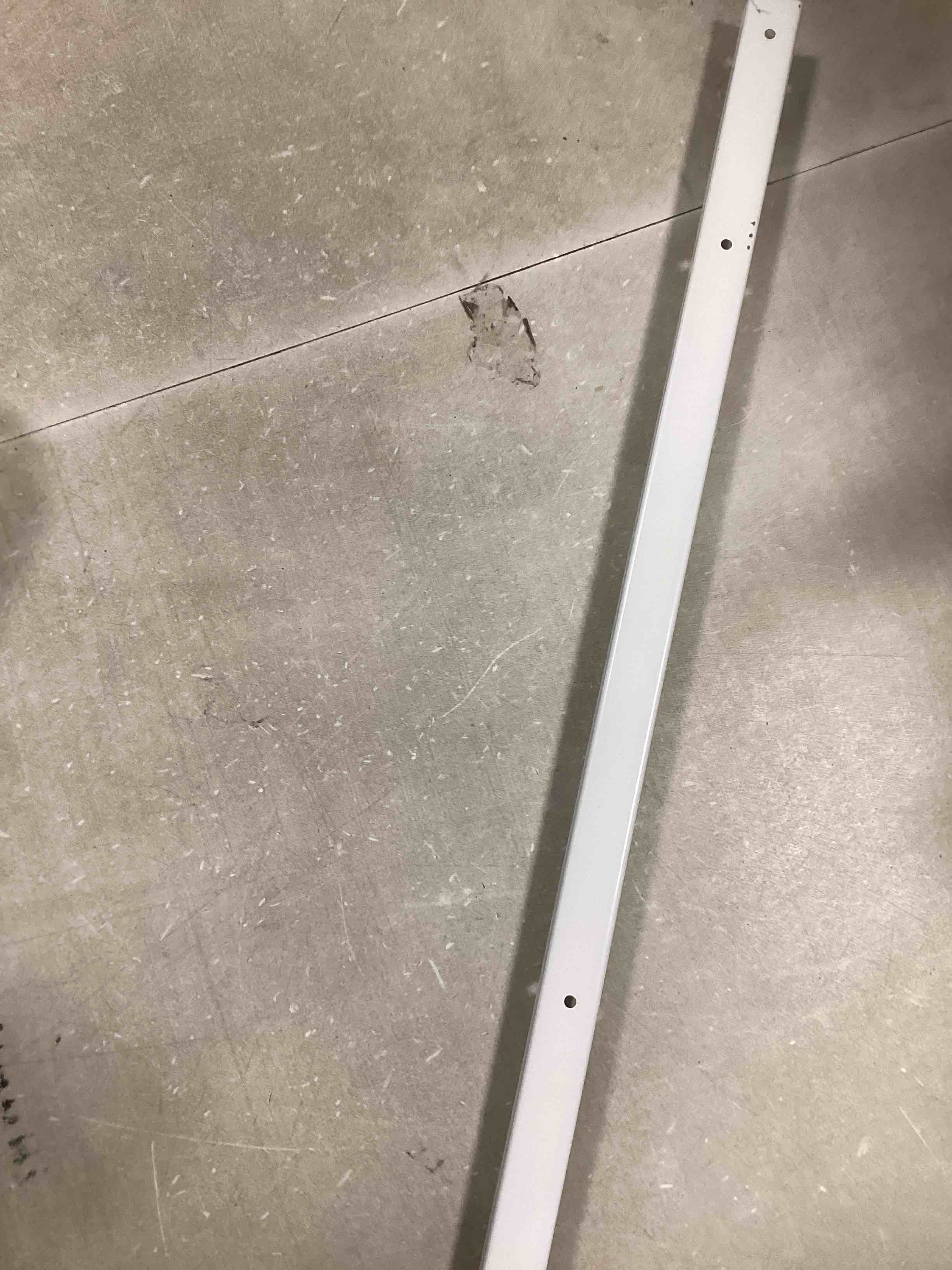 https://s3.amazonaws.com/lotting-images-prod/bidfta/PPE0418336_1729806601291.jpeg