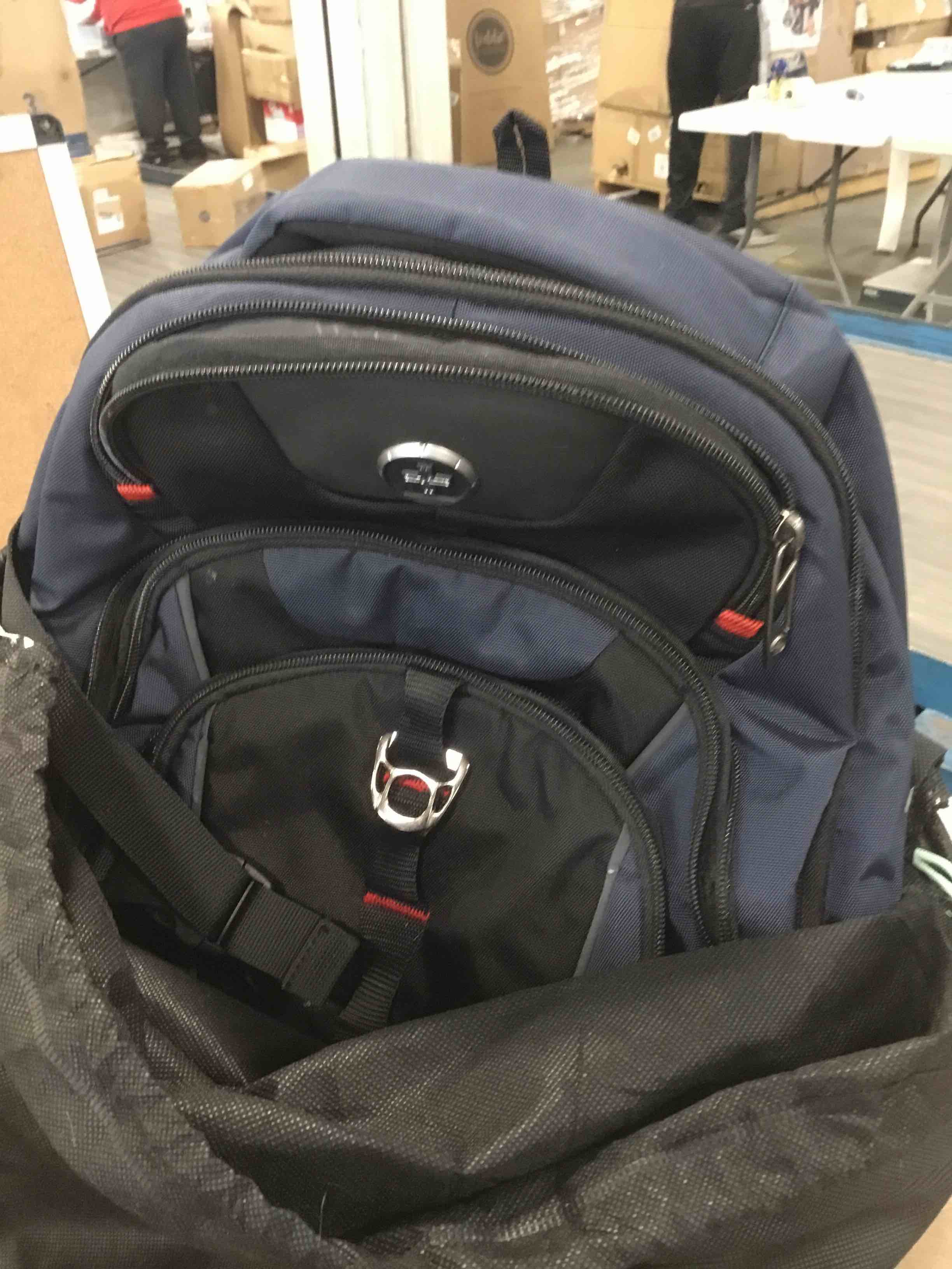 https://s3.amazonaws.com/lotting-images-prod/bidfta/PPE0418961_1729255649489.jpeg
