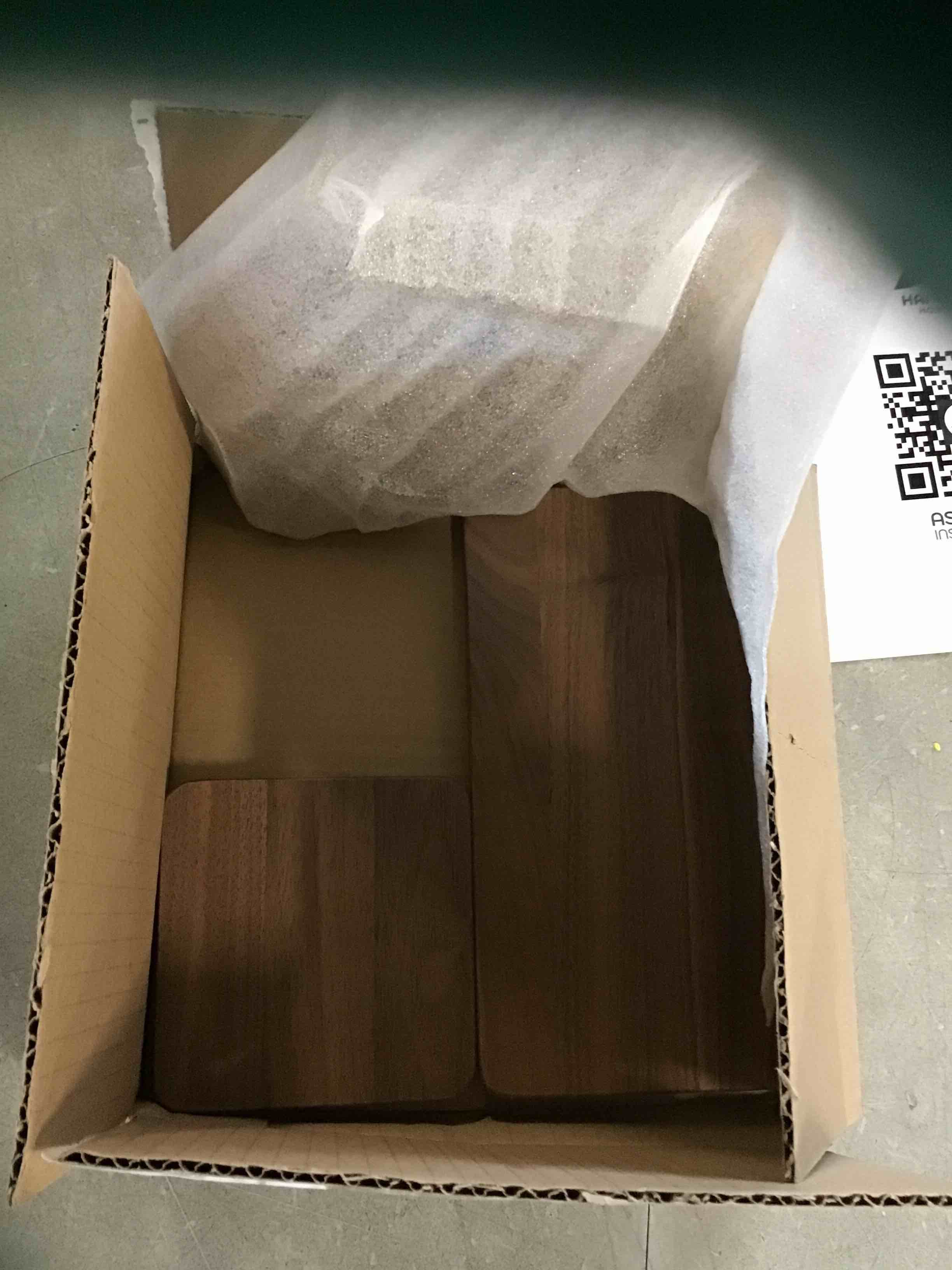 https://s3.amazonaws.com/lotting-images-prod/bidfta/PPE0420623_1729081013126.jpeg