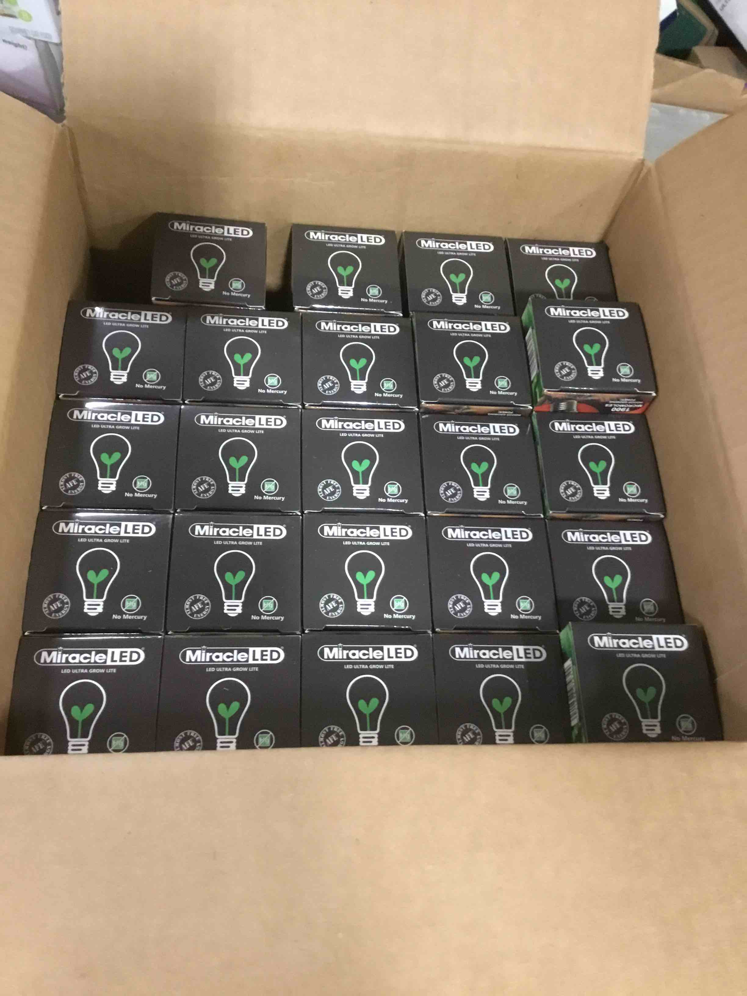 https://s3.amazonaws.com/lotting-images-prod/bidfta/PPE0421735_1729598143385.jpeg