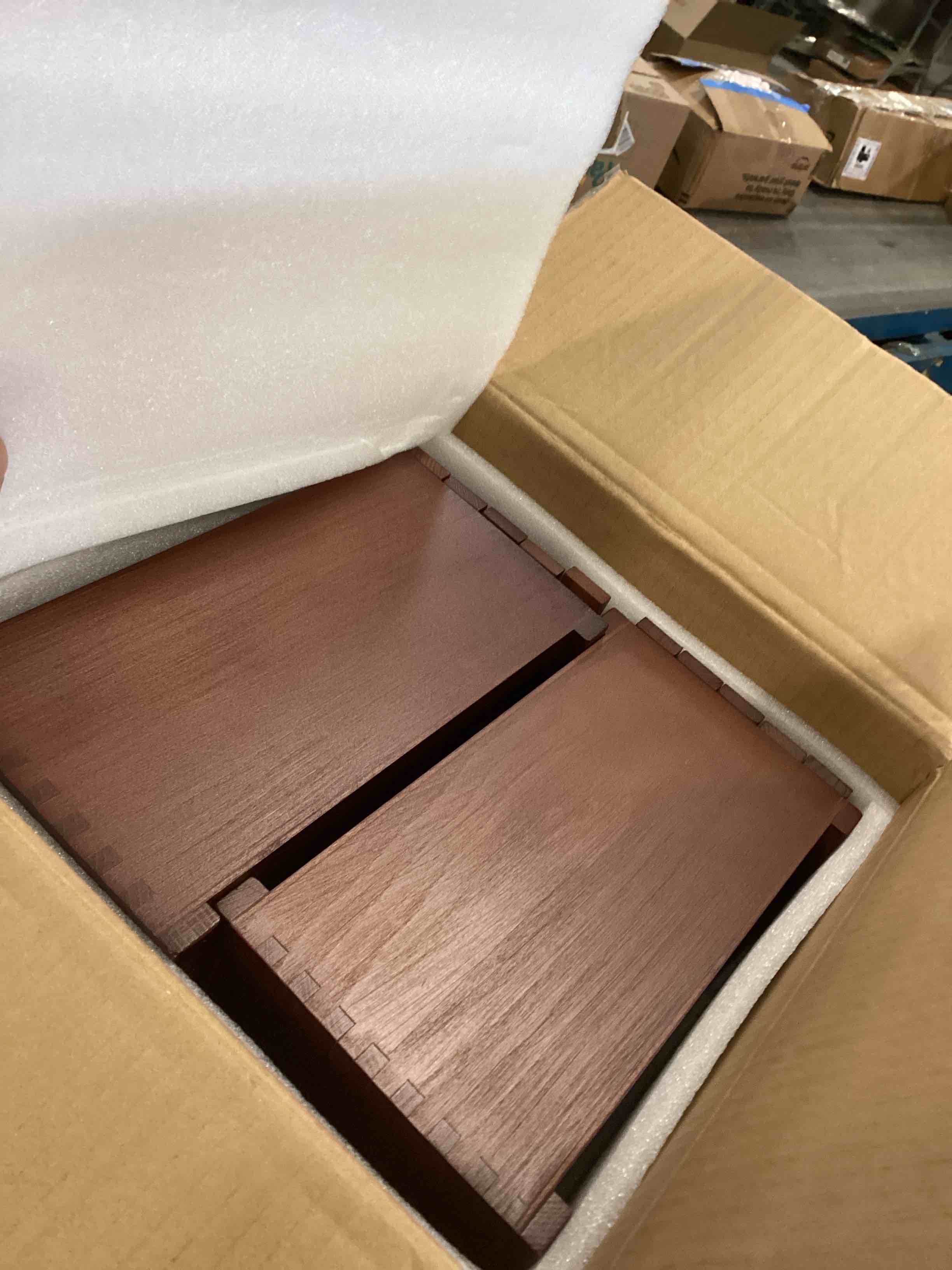 https://s3.amazonaws.com/lotting-images-prod/bidfta/PPE0422220_1729517872790.jpeg