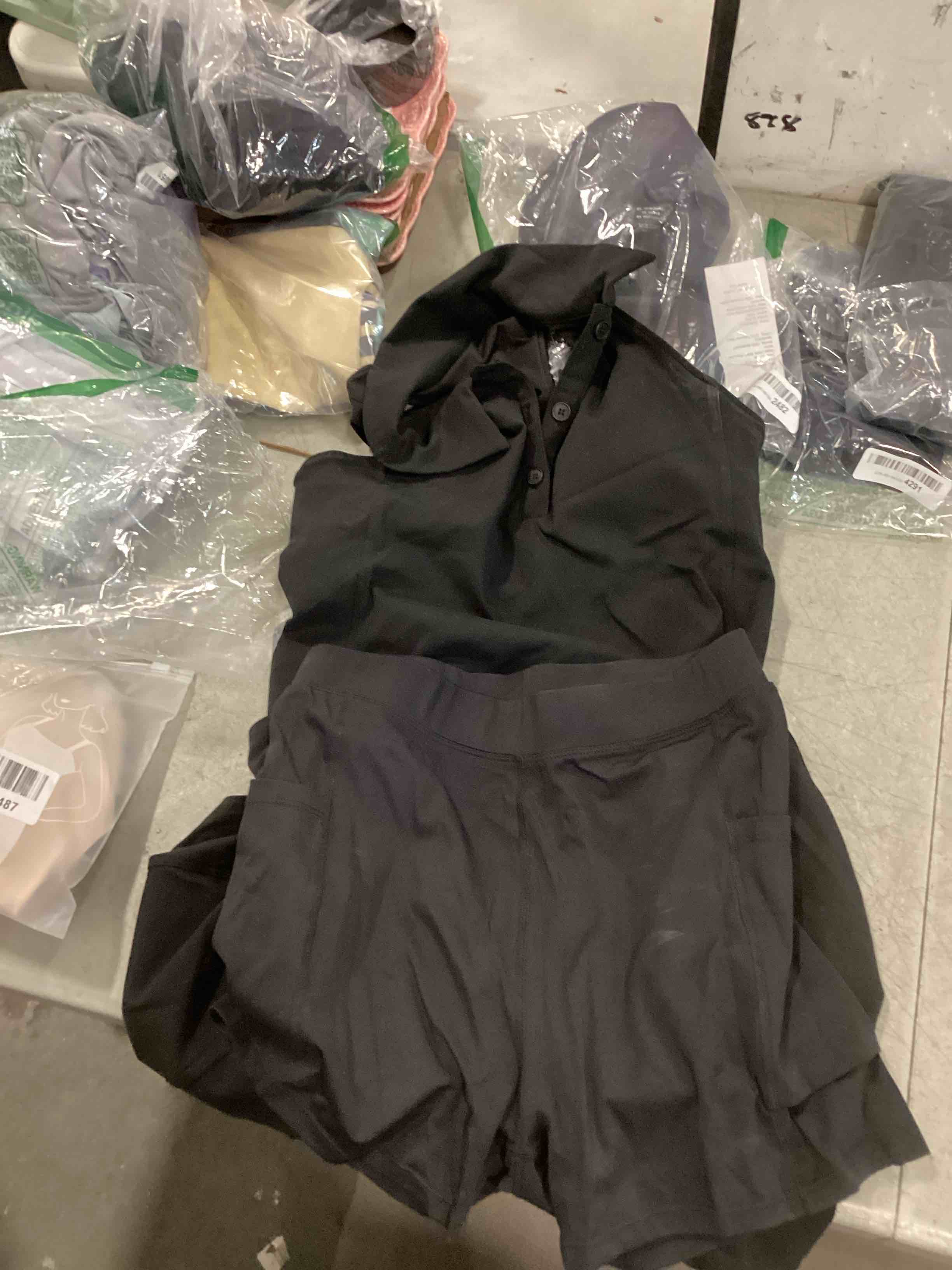 https://s3.amazonaws.com/lotting-images-prod/bidfta/PPE0422539_1729253268855.jpeg
