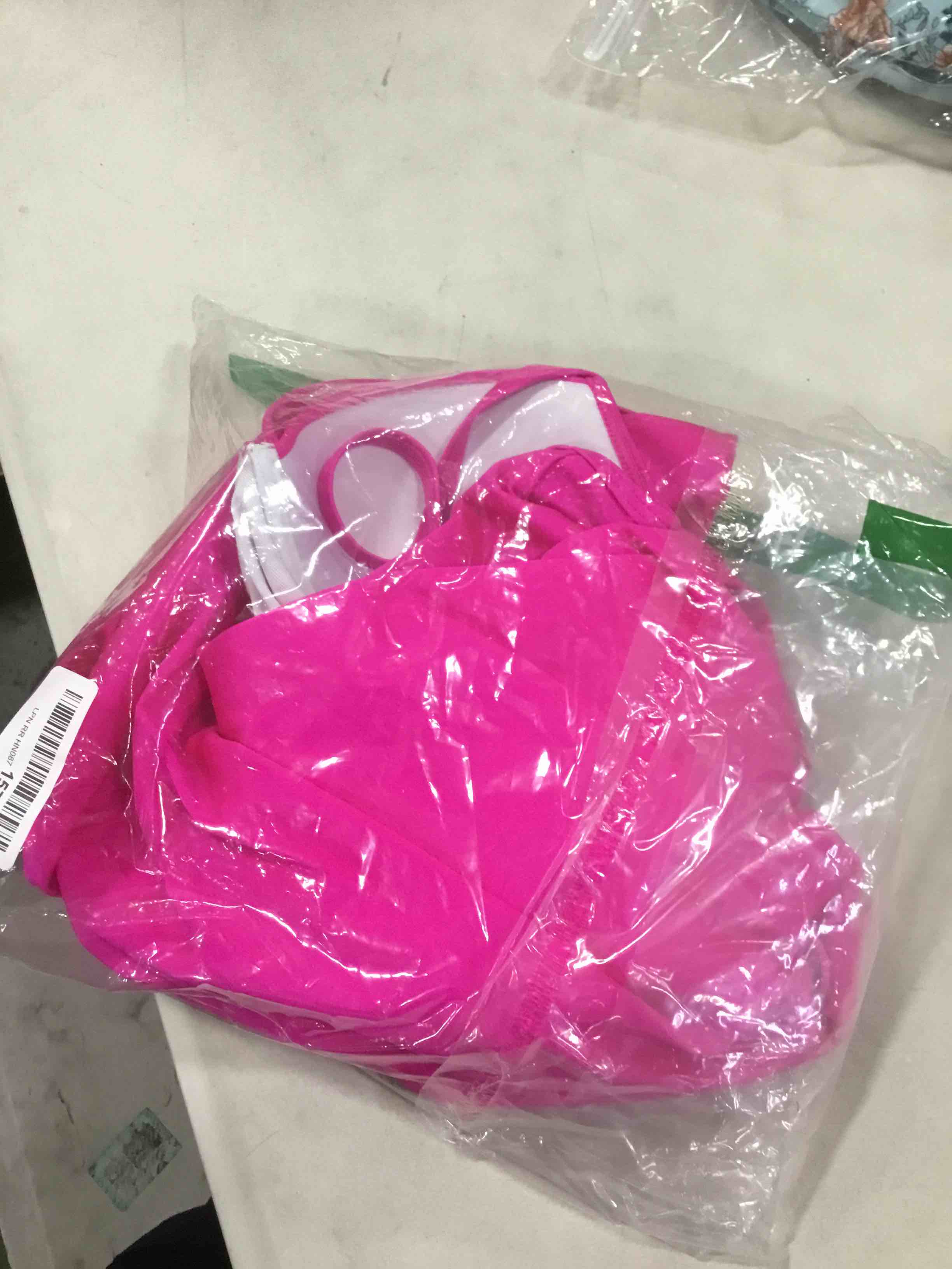 https://s3.amazonaws.com/lotting-images-prod/bidfta/PPE0422786_1729194985094.jpeg