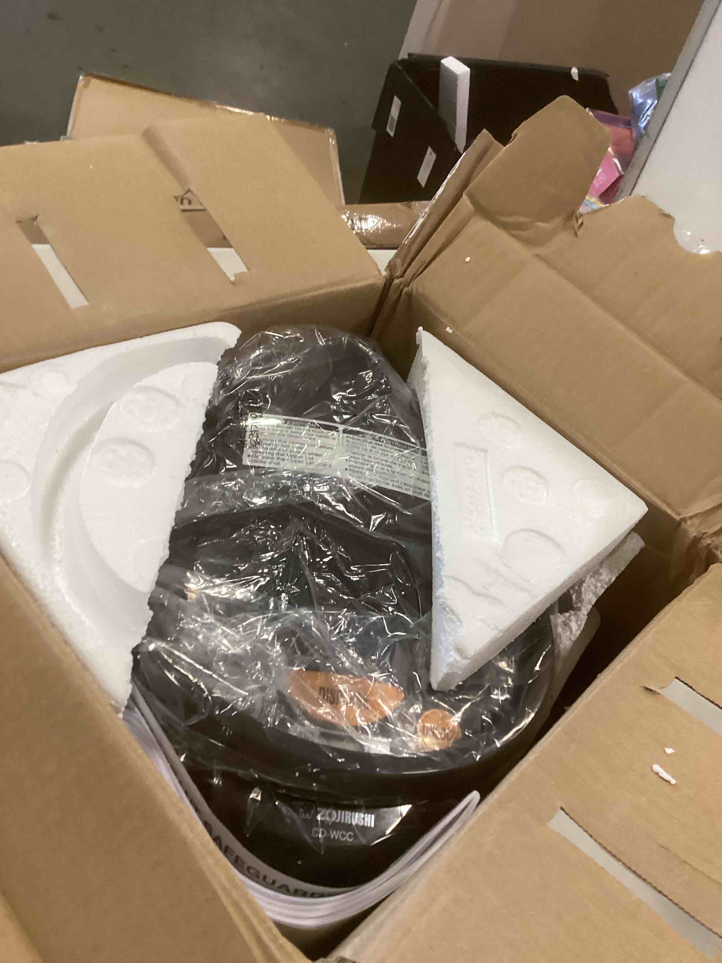 https://s3.amazonaws.com/lotting-images-prod/bidfta/PPE0422962_1729175417739.jpeg
