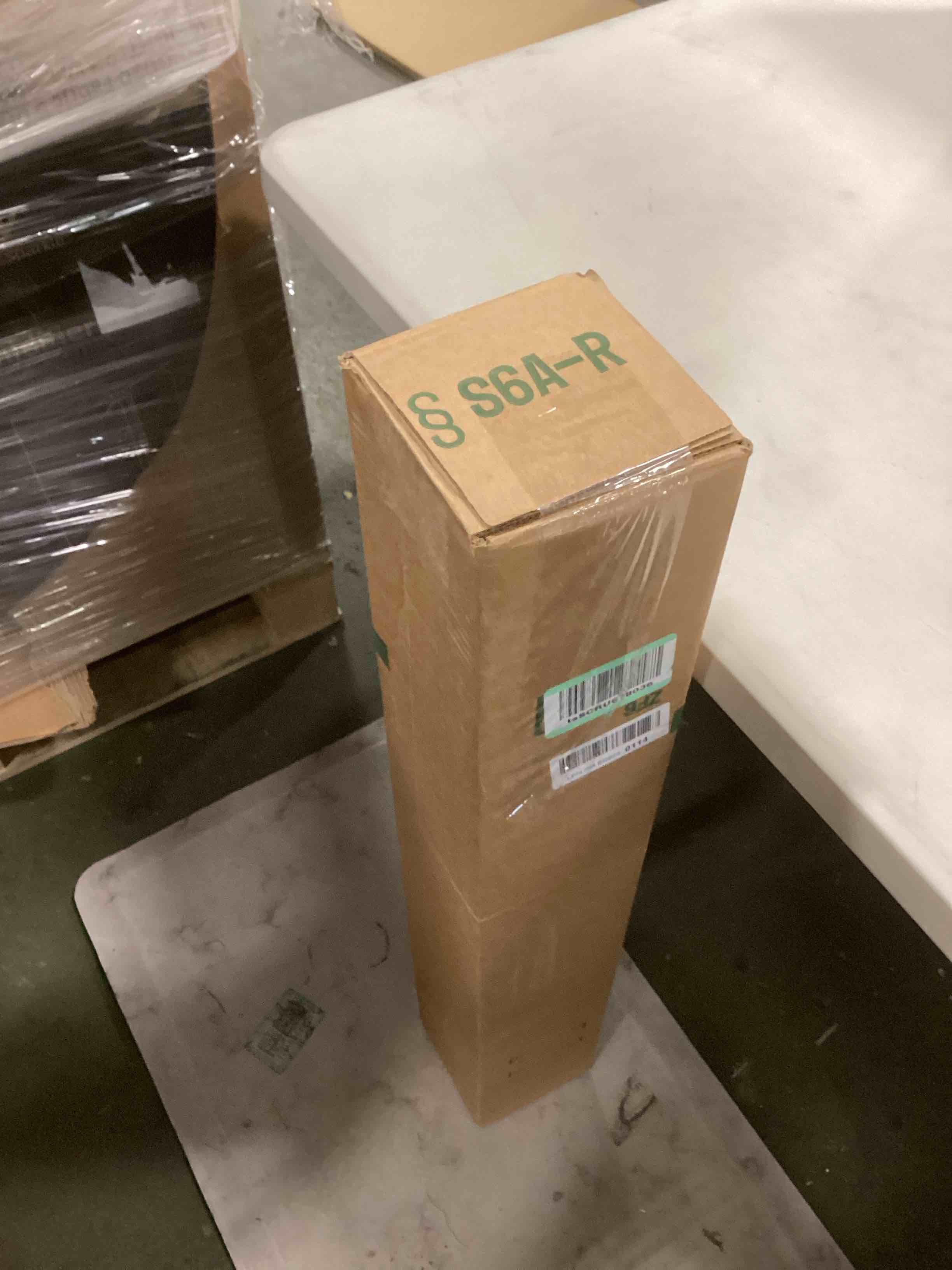 https://s3.amazonaws.com/lotting-images-prod/bidfta/PPE0423072_1729164958047.jpeg