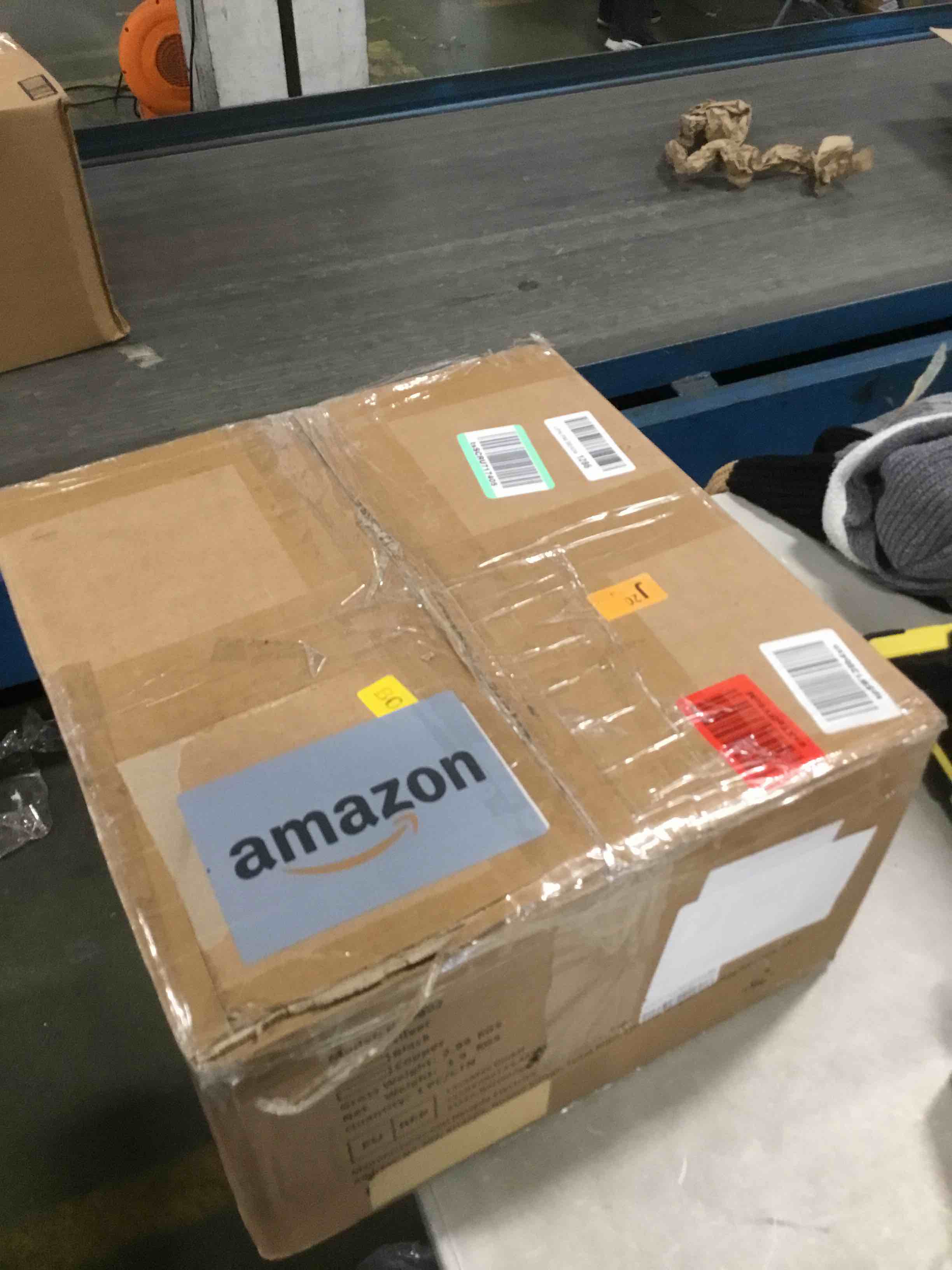 https://s3.amazonaws.com/lotting-images-prod/bidfta/PPE0423097_1729108907217.jpeg