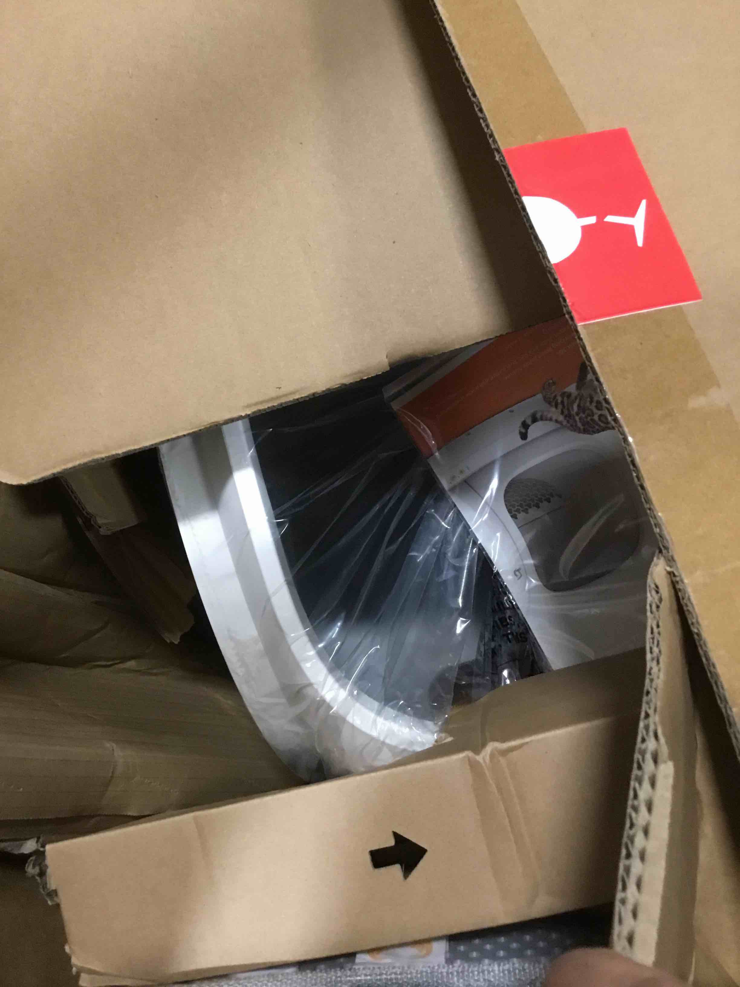 https://s3.amazonaws.com/lotting-images-prod/bidfta/PPE0423157_1729104801480.jpeg