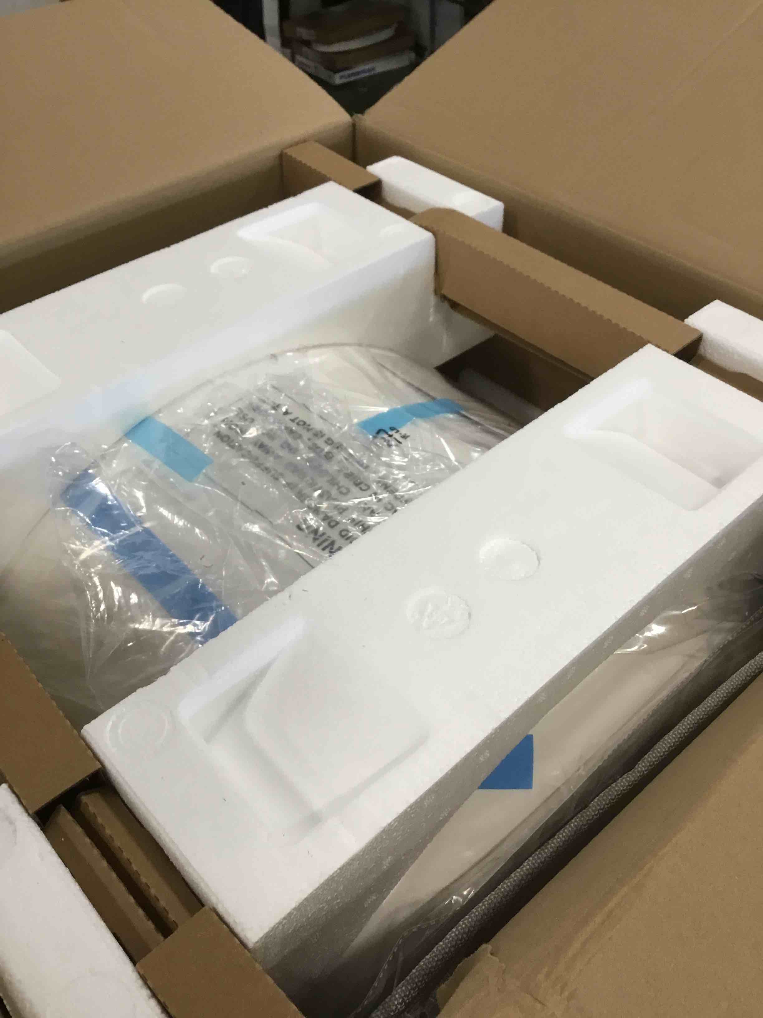 https://s3.amazonaws.com/lotting-images-prod/bidfta/PPE0423158_1729104674627.jpeg