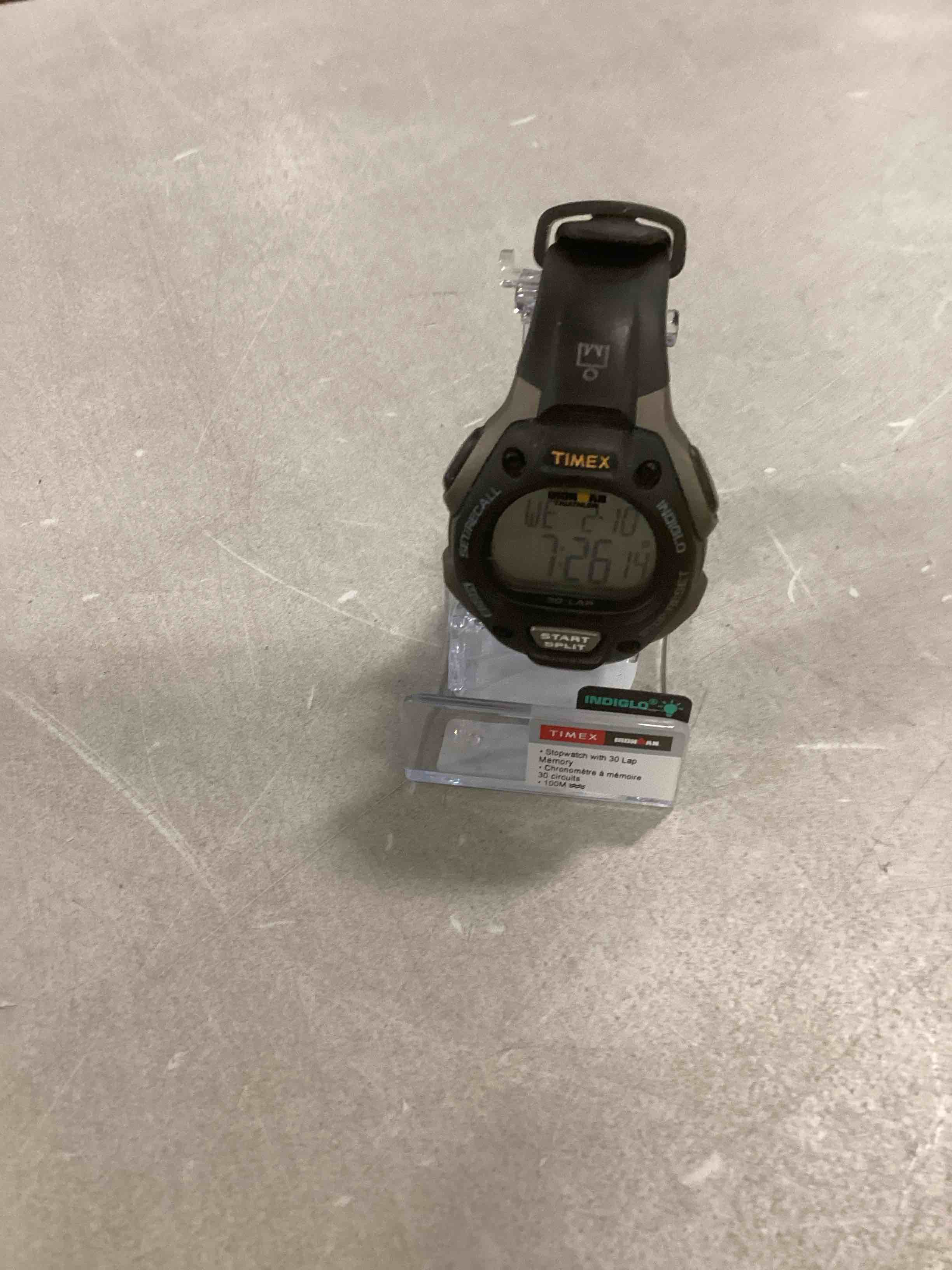 https://s3.amazonaws.com/lotting-images-prod/bidfta/PPE0423319_1729086073044.jpeg