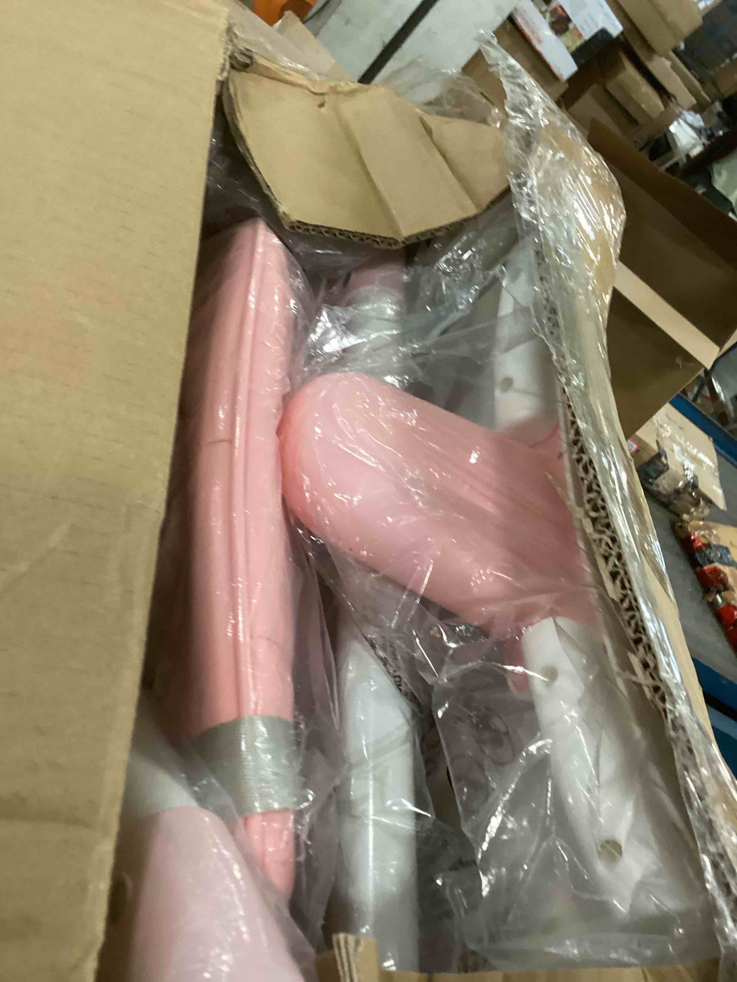 https://s3.amazonaws.com/lotting-images-prod/bidfta/PPE0423352_1729081706400.jpeg