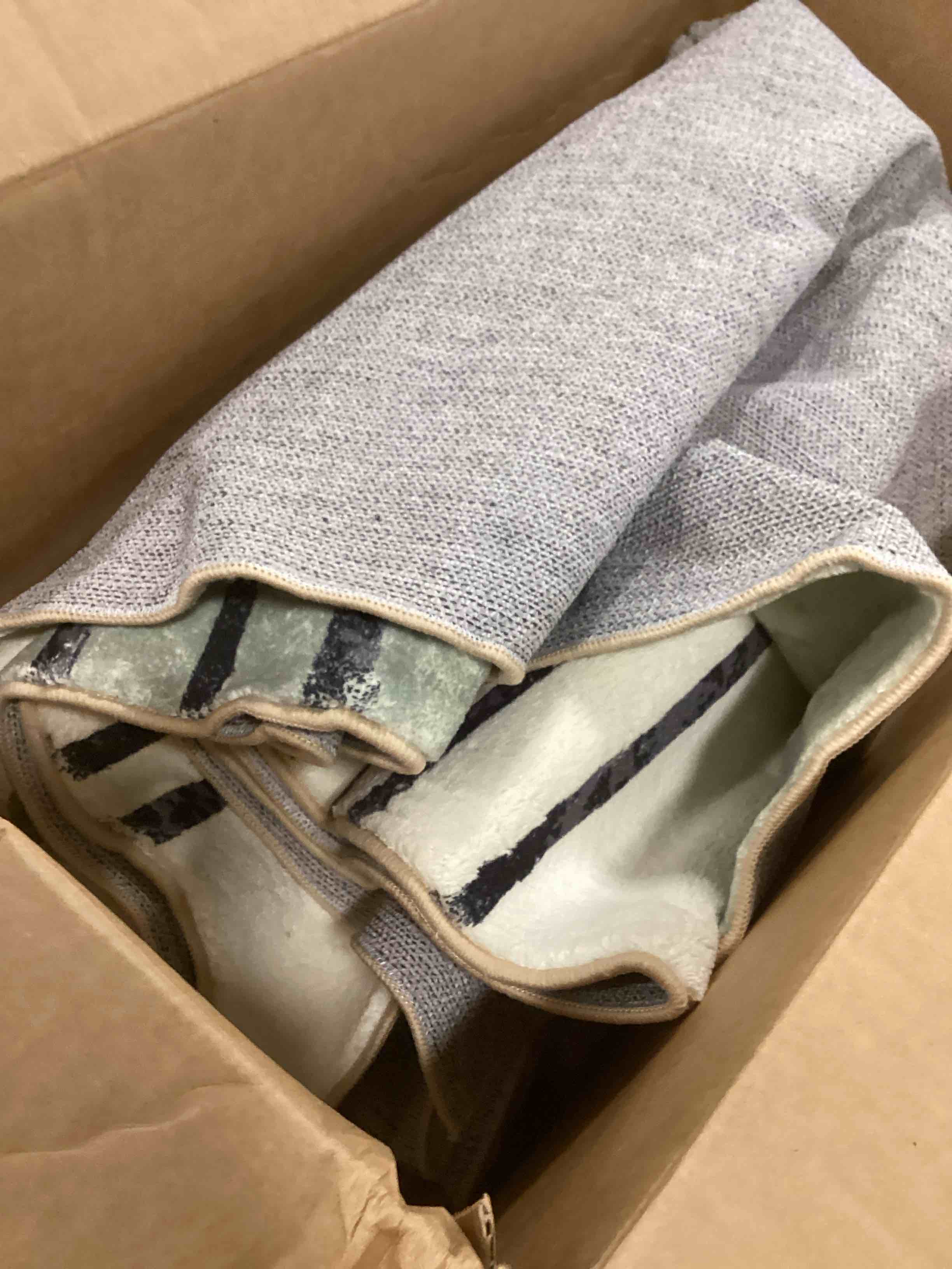 https://s3.amazonaws.com/lotting-images-prod/bidfta/PPE0423571_1728998936851.jpeg