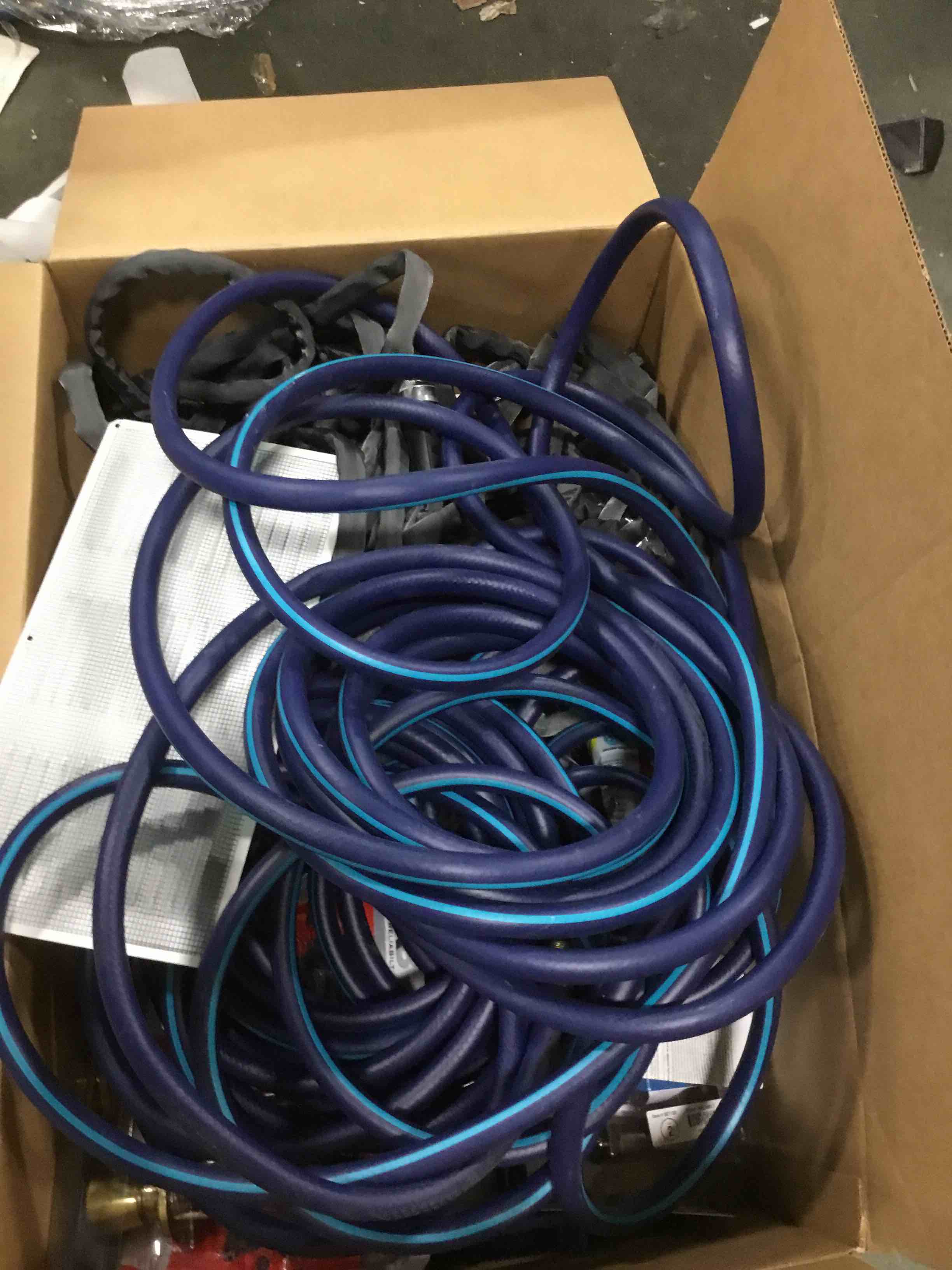https://s3.amazonaws.com/lotting-images-prod/bidfta/PPE0423664_1728935108001.jpeg