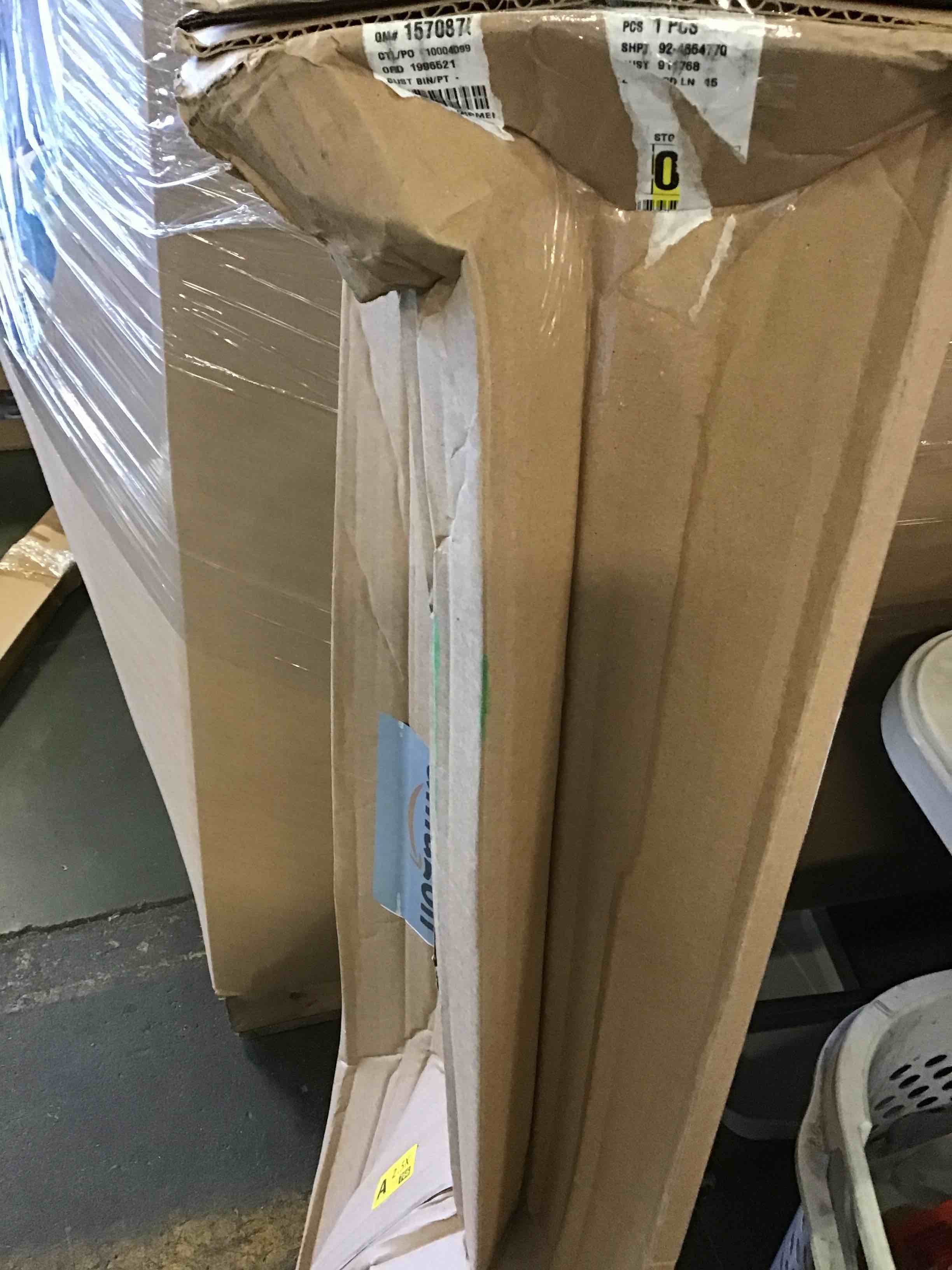 https://s3.amazonaws.com/lotting-images-prod/bidfta/PPE0426211_1728578639067.jpeg