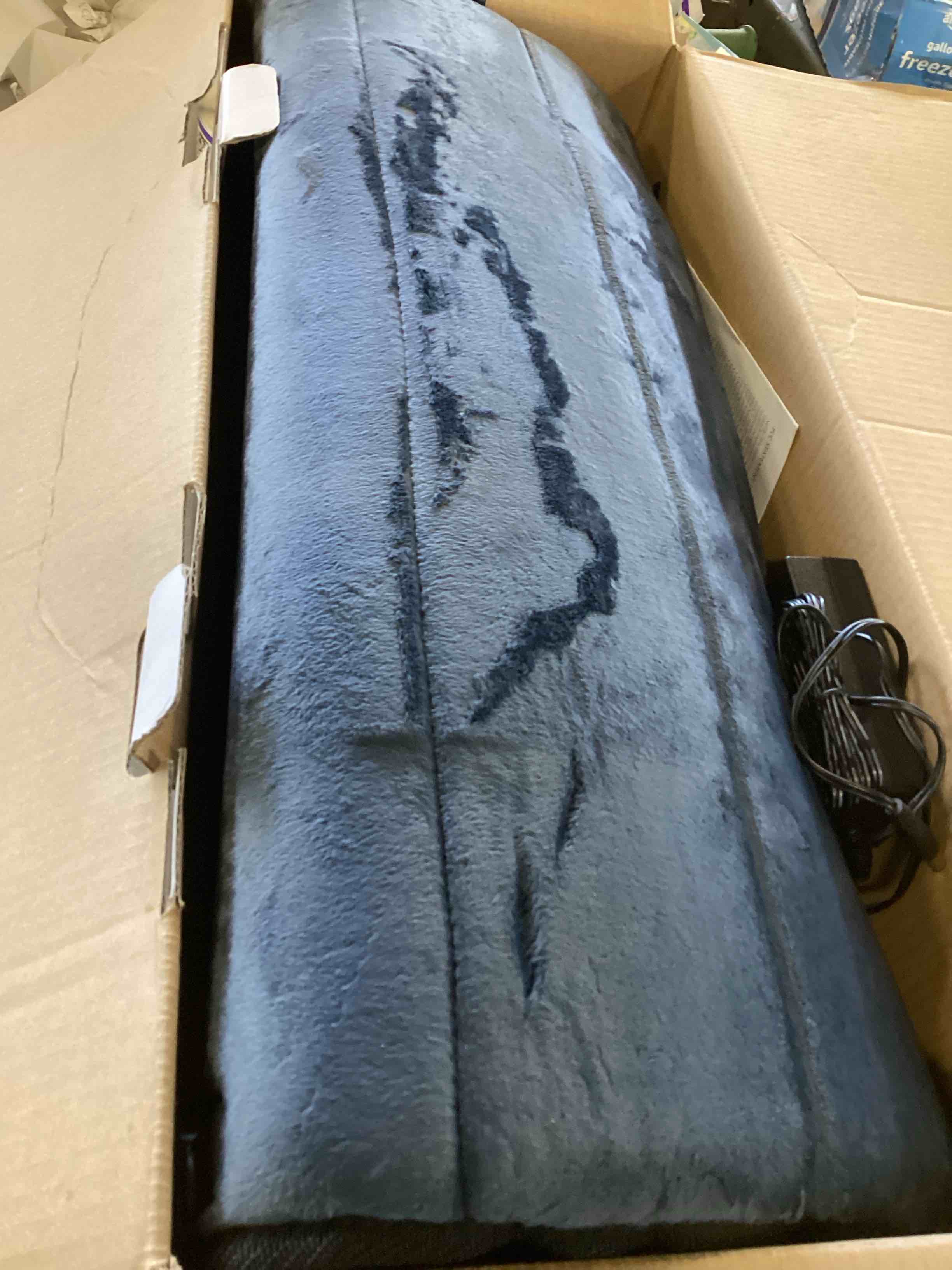 https://s3.amazonaws.com/lotting-images-prod/bidfta/PPE0426513_1729109036214.jpeg