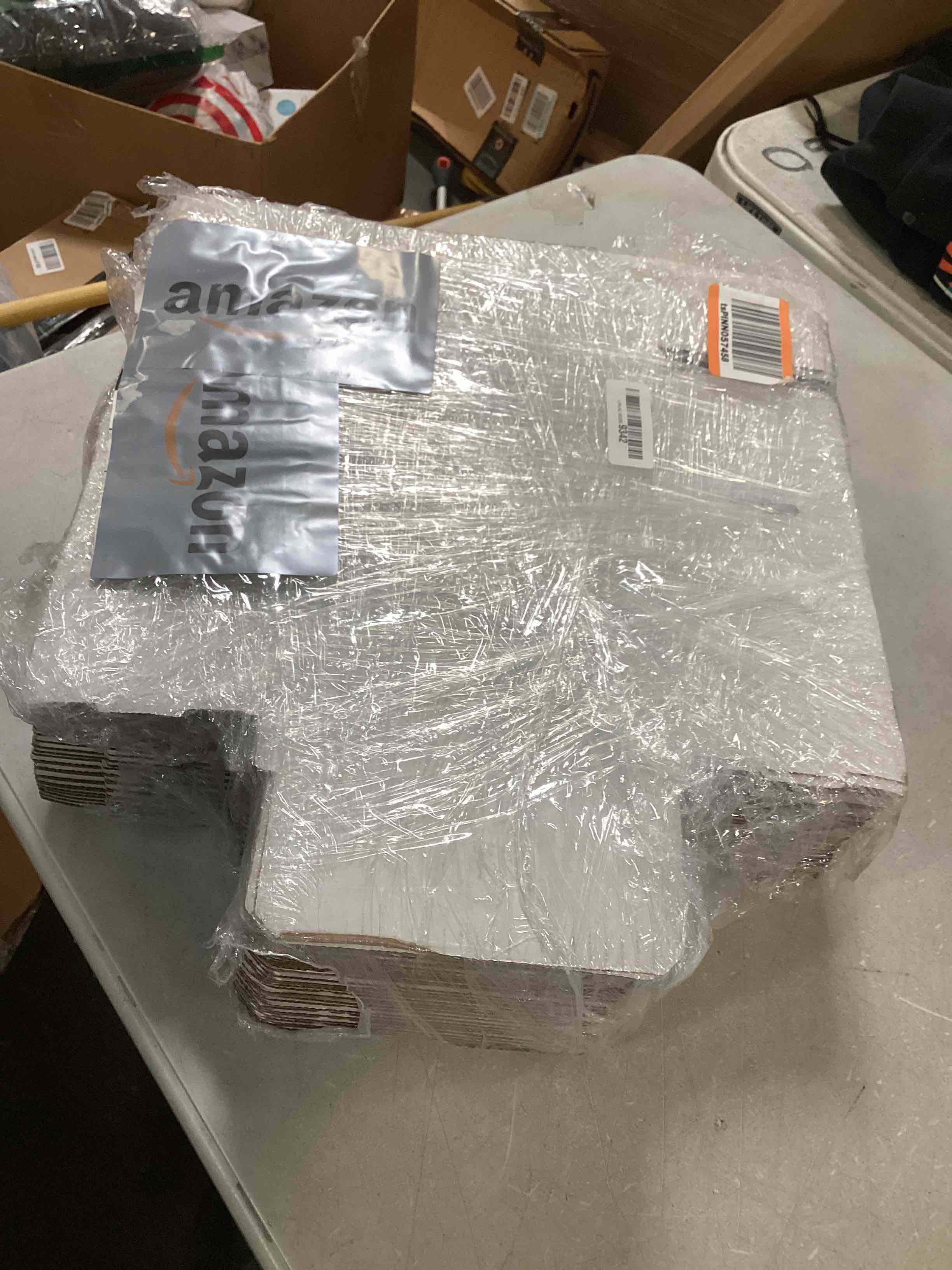 https://s3.amazonaws.com/lotting-images-prod/bidfta/PPE0428810_1728415383382.jpeg