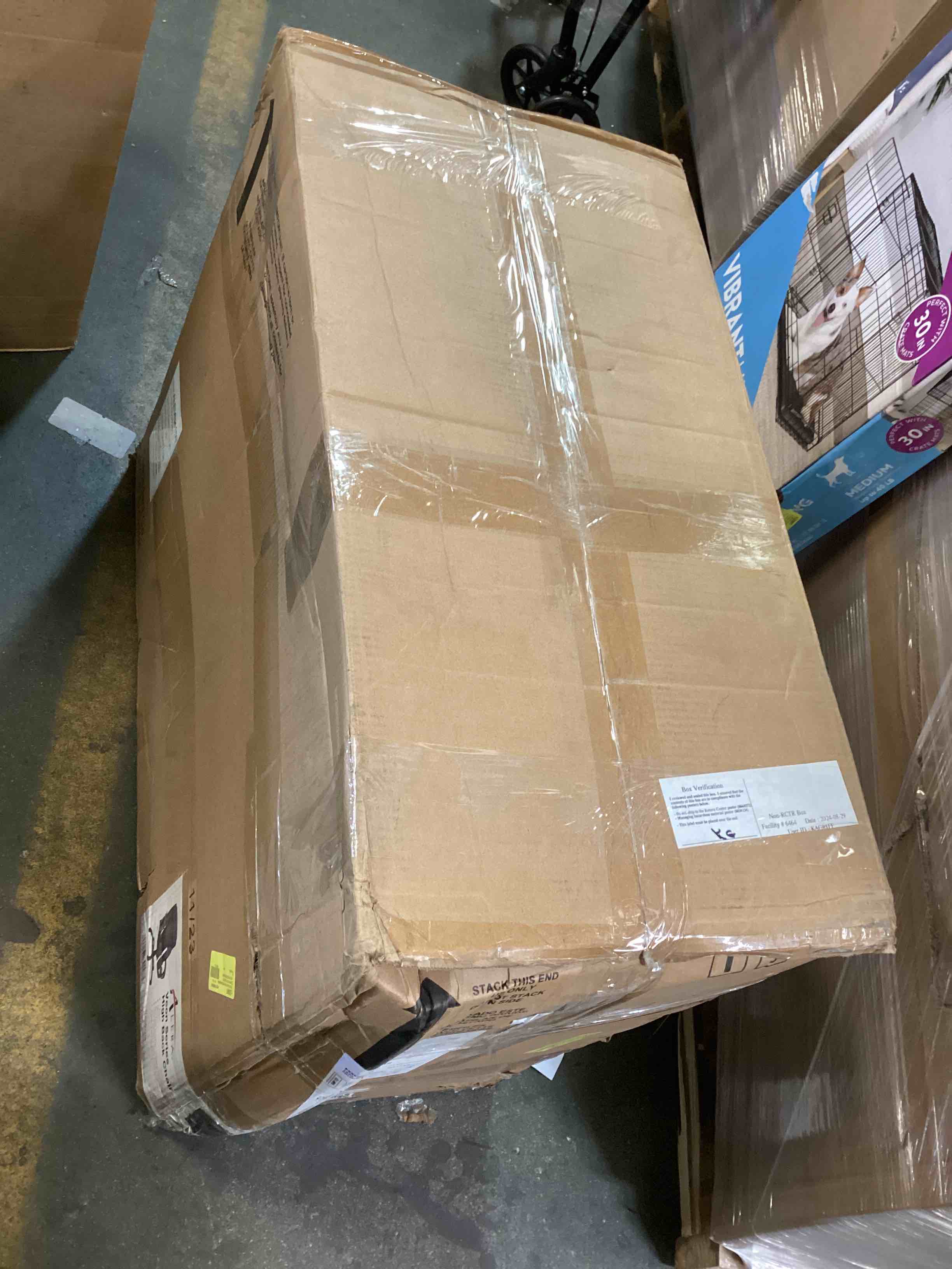 https://s3.amazonaws.com/lotting-images-prod/bidfta/PPE0428907_1728402373159.jpeg
