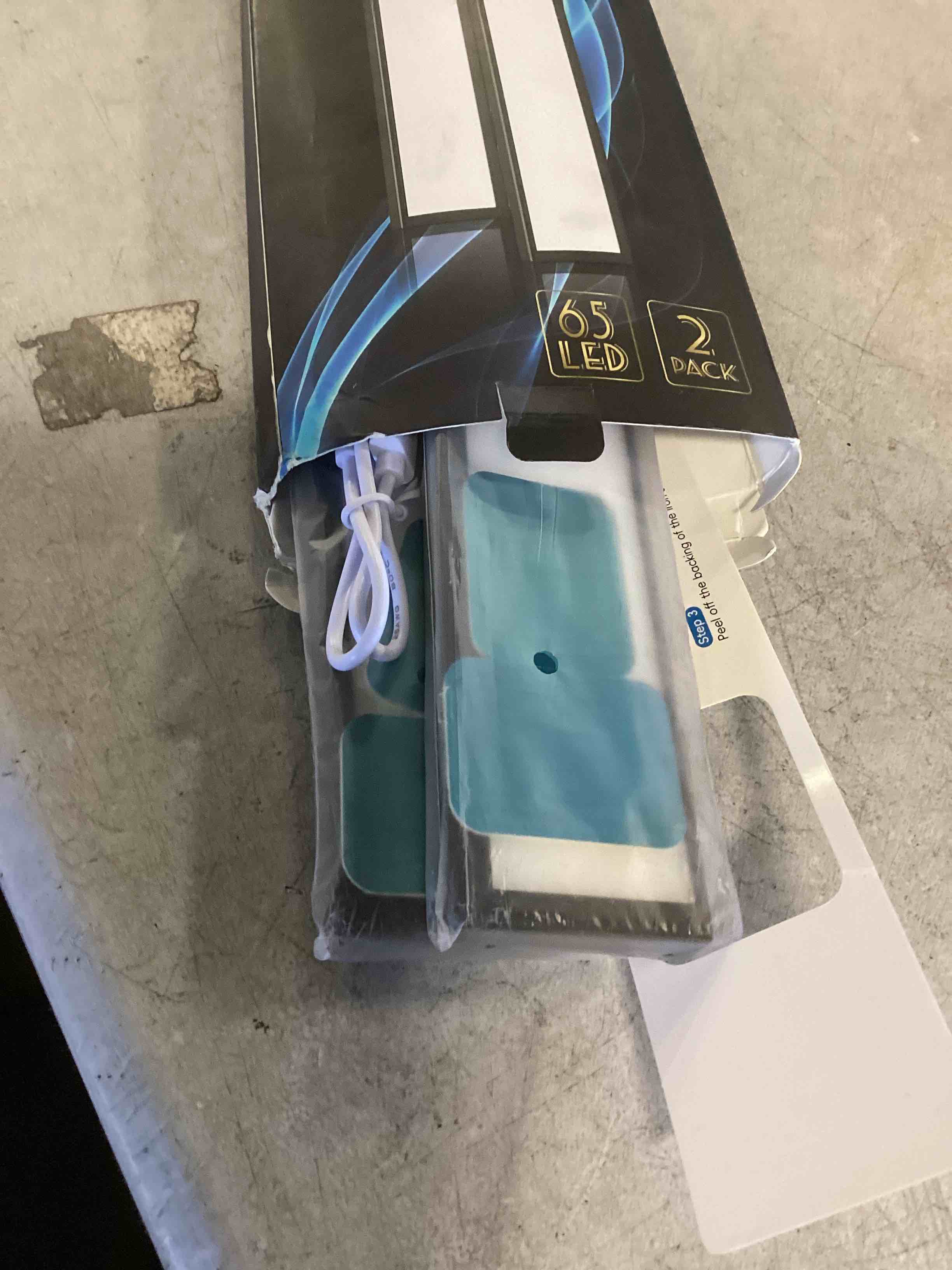 https://s3.amazonaws.com/lotting-images-prod/bidfta/PPE0429015_1728322662634.jpeg