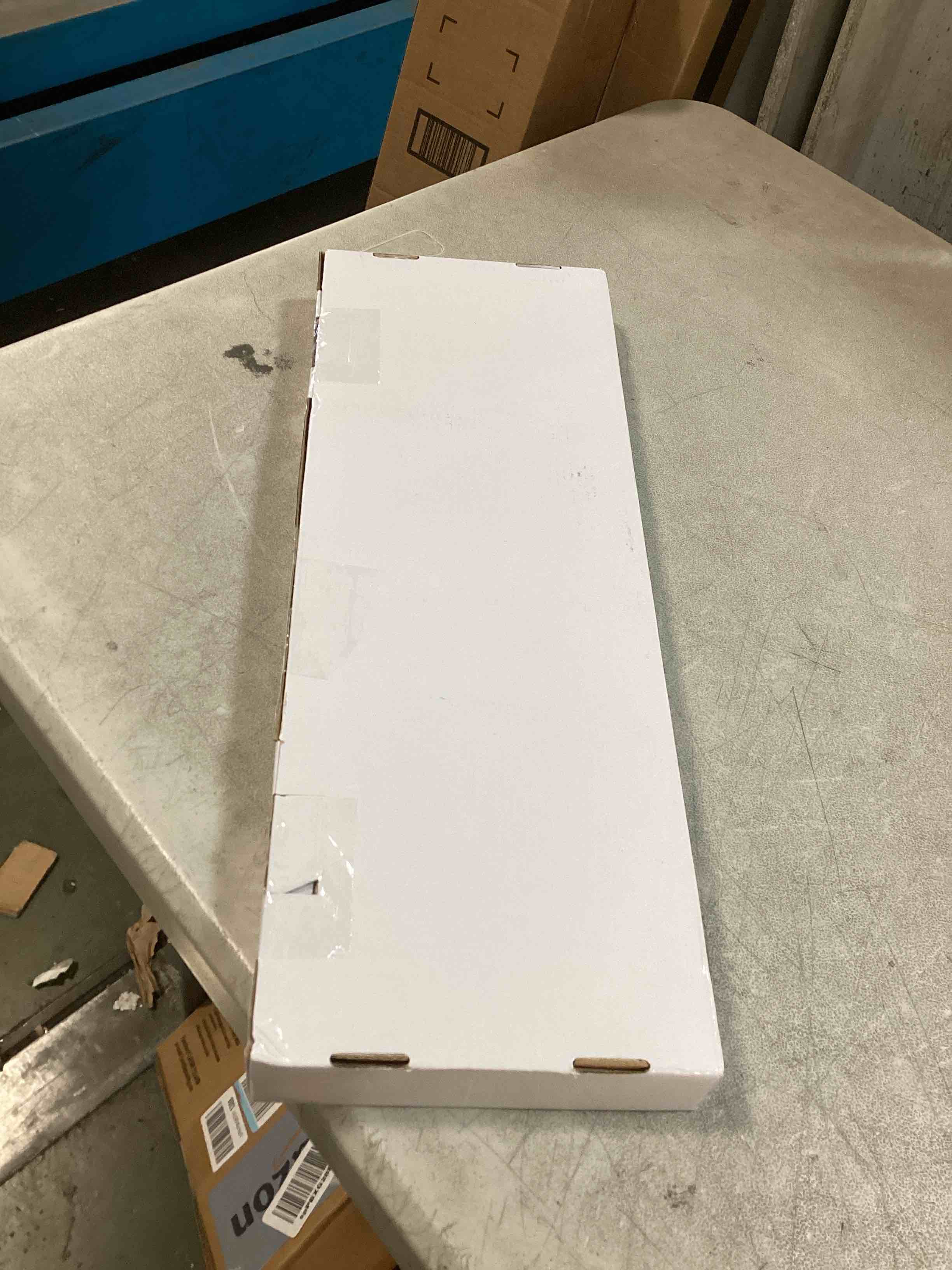https://s3.amazonaws.com/lotting-images-prod/bidfta/PPE0429271_1728143239896.jpeg