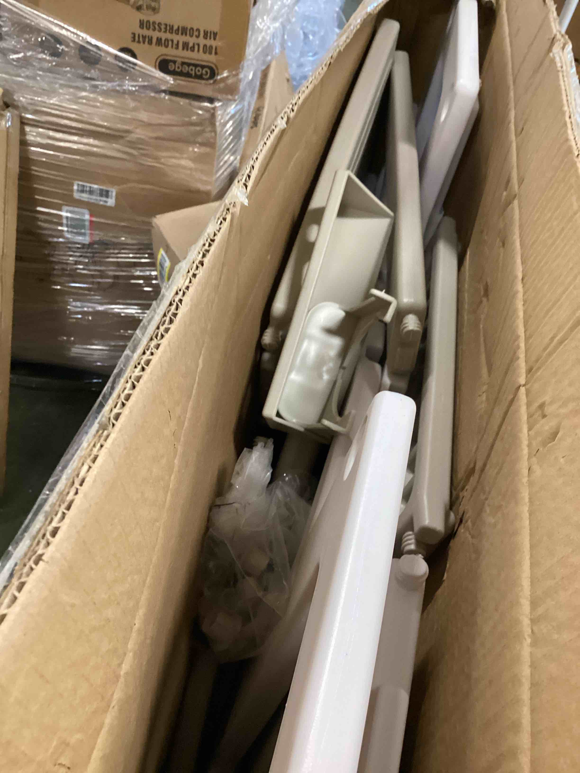 https://s3.amazonaws.com/lotting-images-prod/bidfta/PPE0430495_1729084313142.jpeg