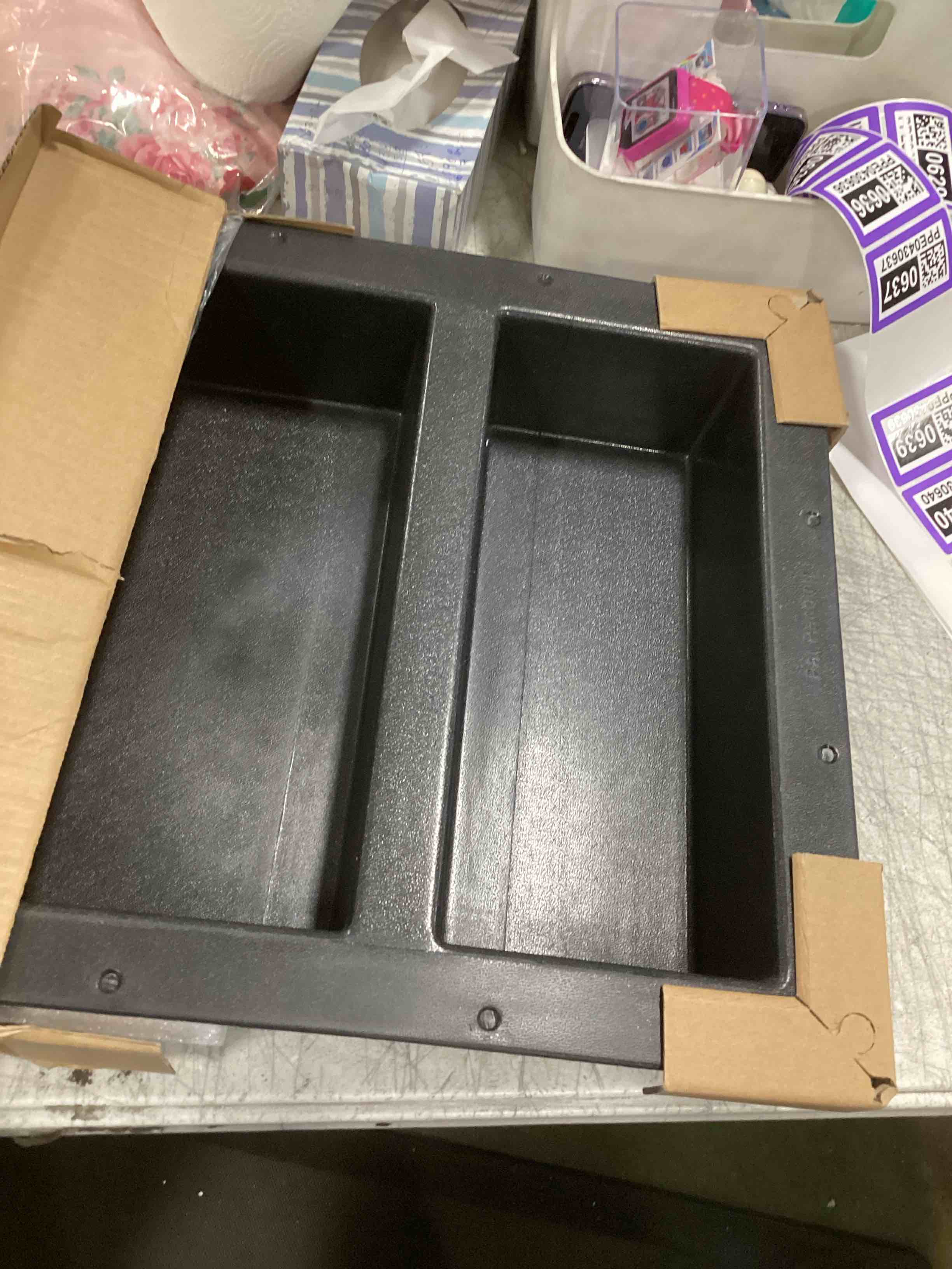 https://s3.amazonaws.com/lotting-images-prod/bidfta/PPE0430646_1728999109848.jpeg