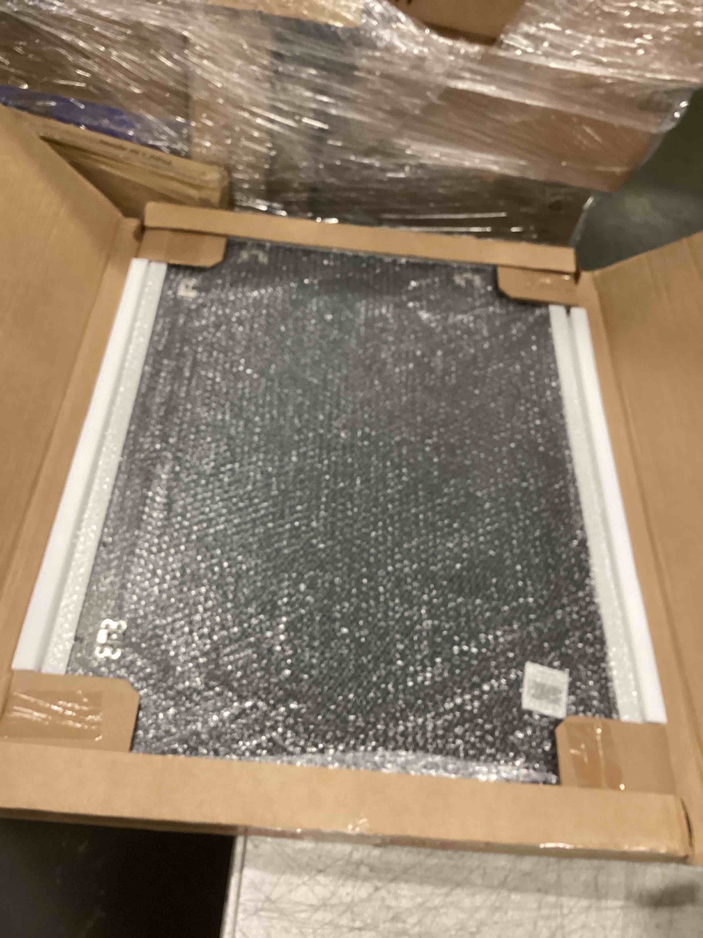 https://s3.amazonaws.com/lotting-images-prod/bidfta/PPE0430648_1728997353481.jpeg