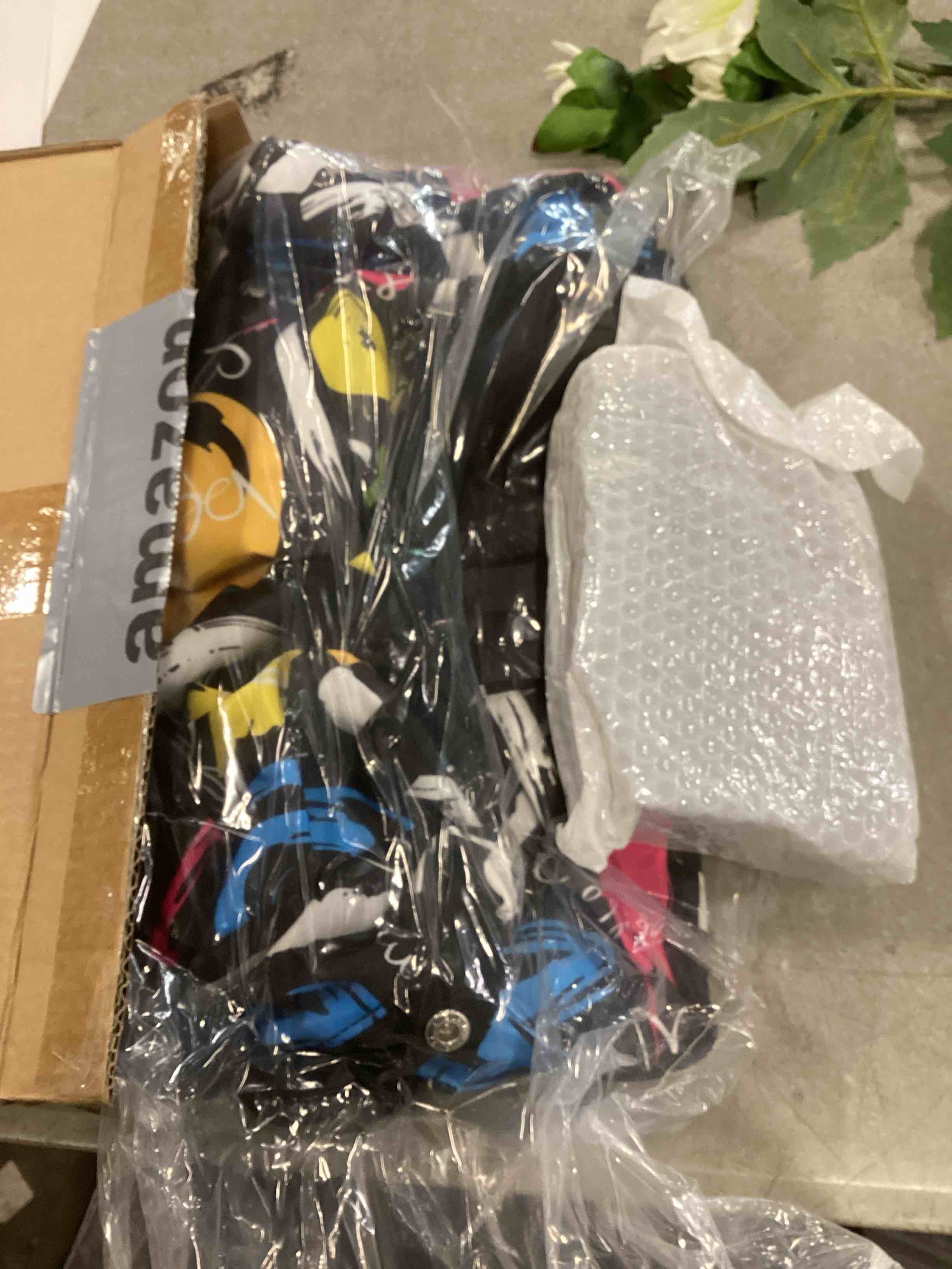 https://s3.amazonaws.com/lotting-images-prod/bidfta/PPE0430973_1728741550876.jpeg