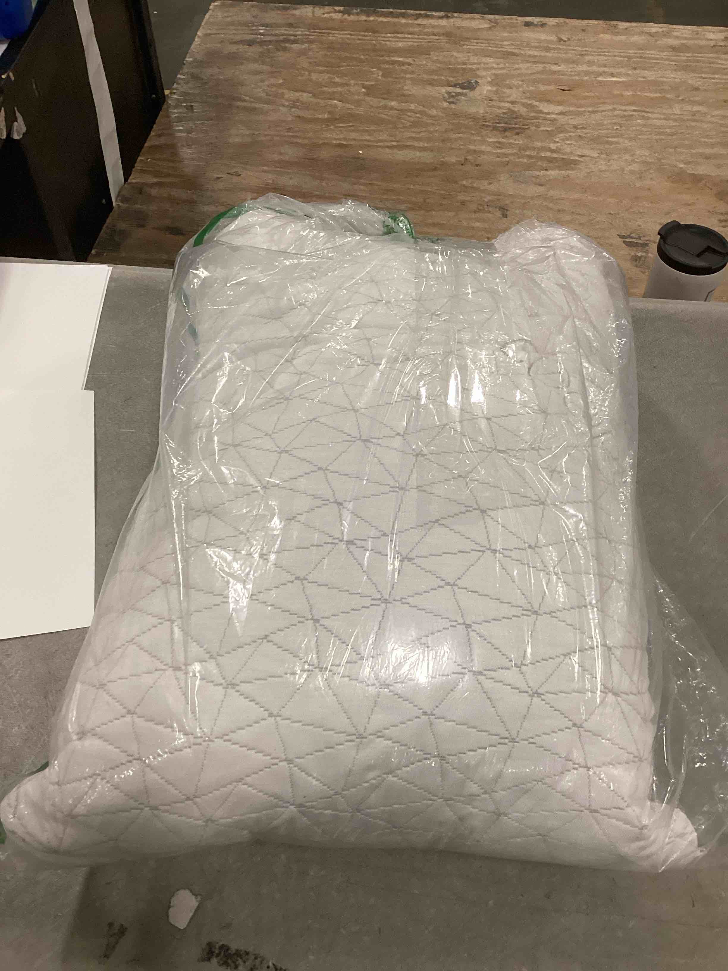 https://s3.amazonaws.com/lotting-images-prod/bidfta/PPE0431078_1728731849590.jpeg