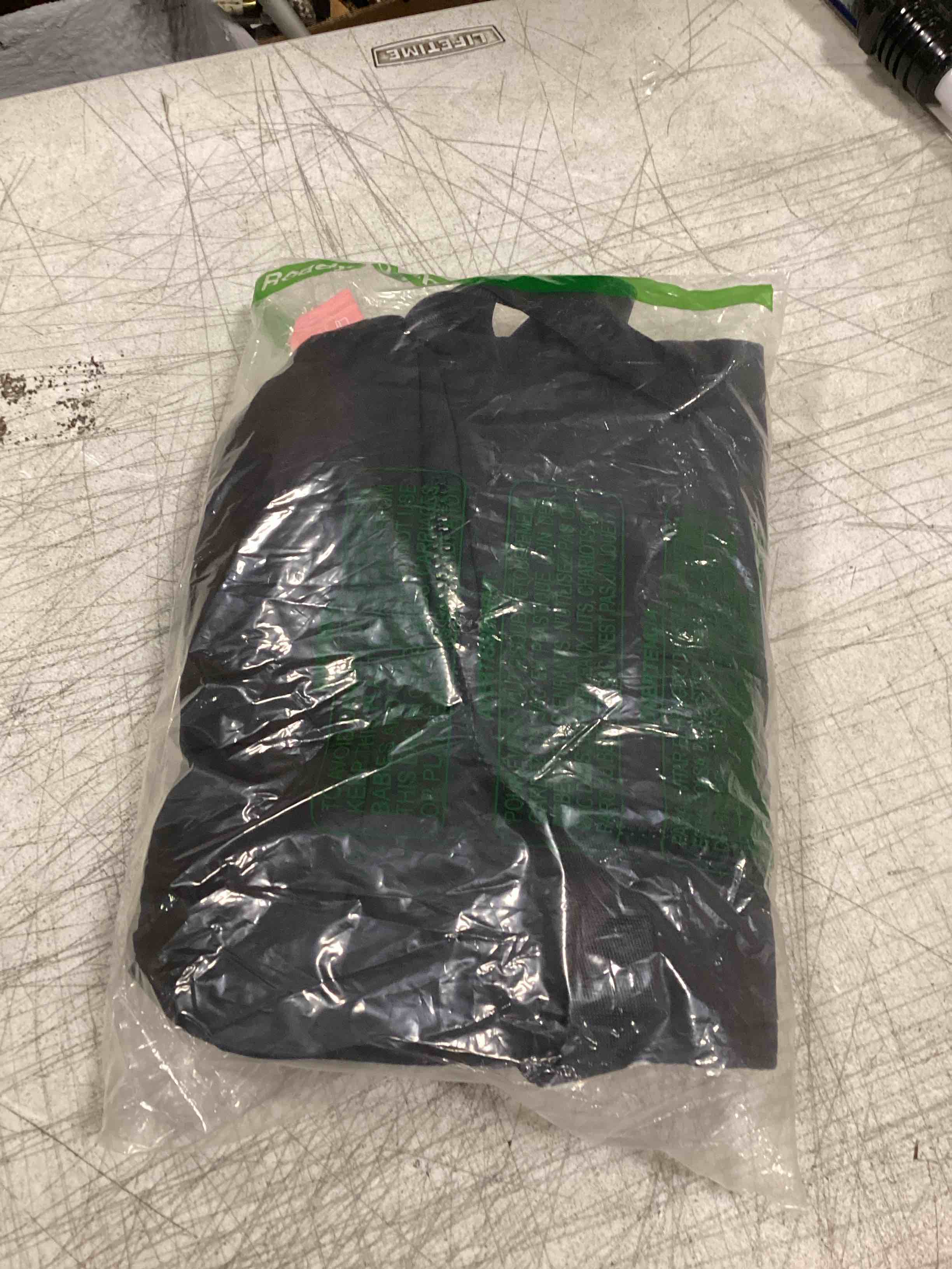 https://s3.amazonaws.com/lotting-images-prod/bidfta/PPE0431237_1728648686900.jpeg