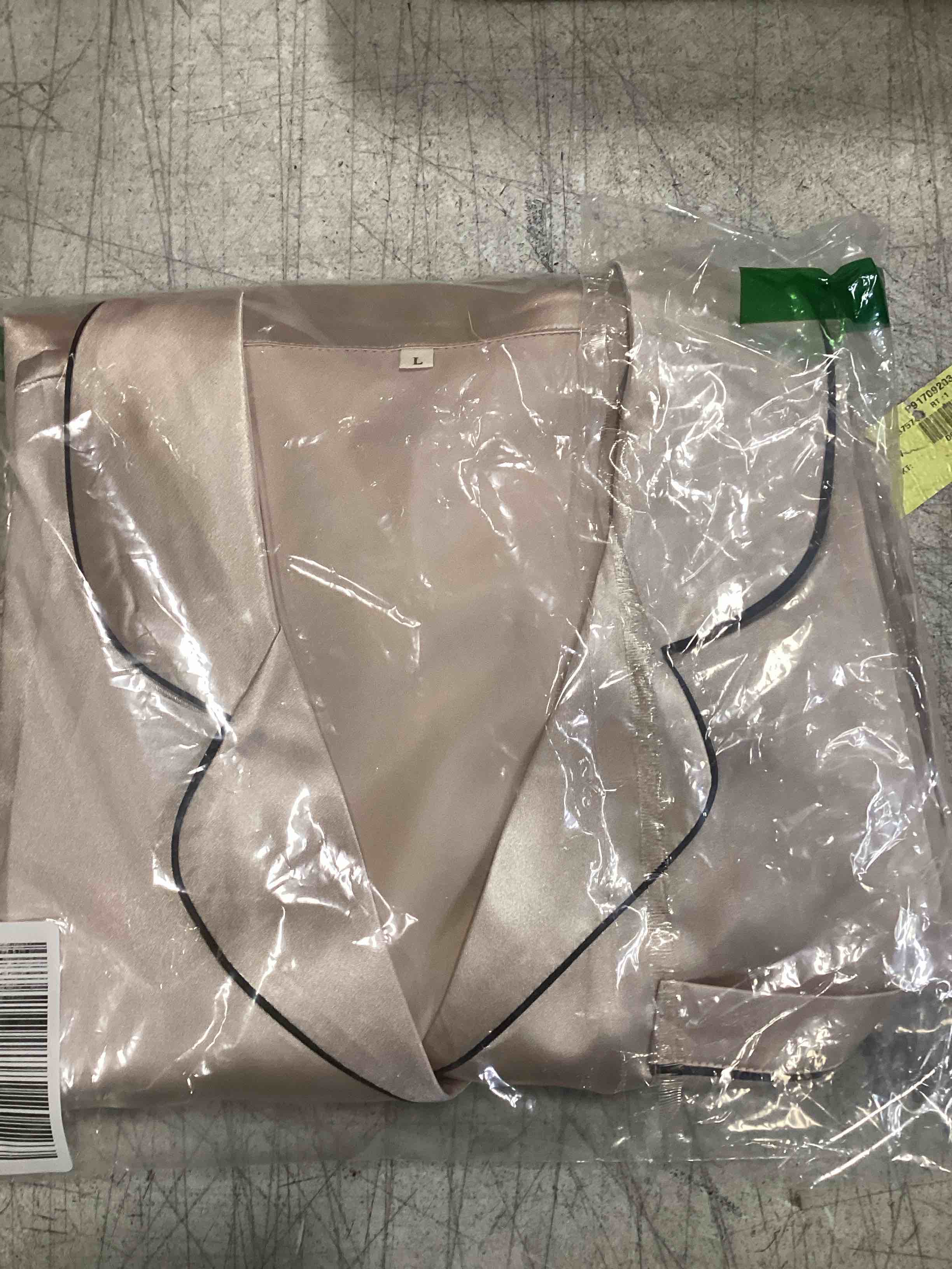 https://s3.amazonaws.com/lotting-images-prod/bidfta/PPE0431290_1728586714348.jpeg