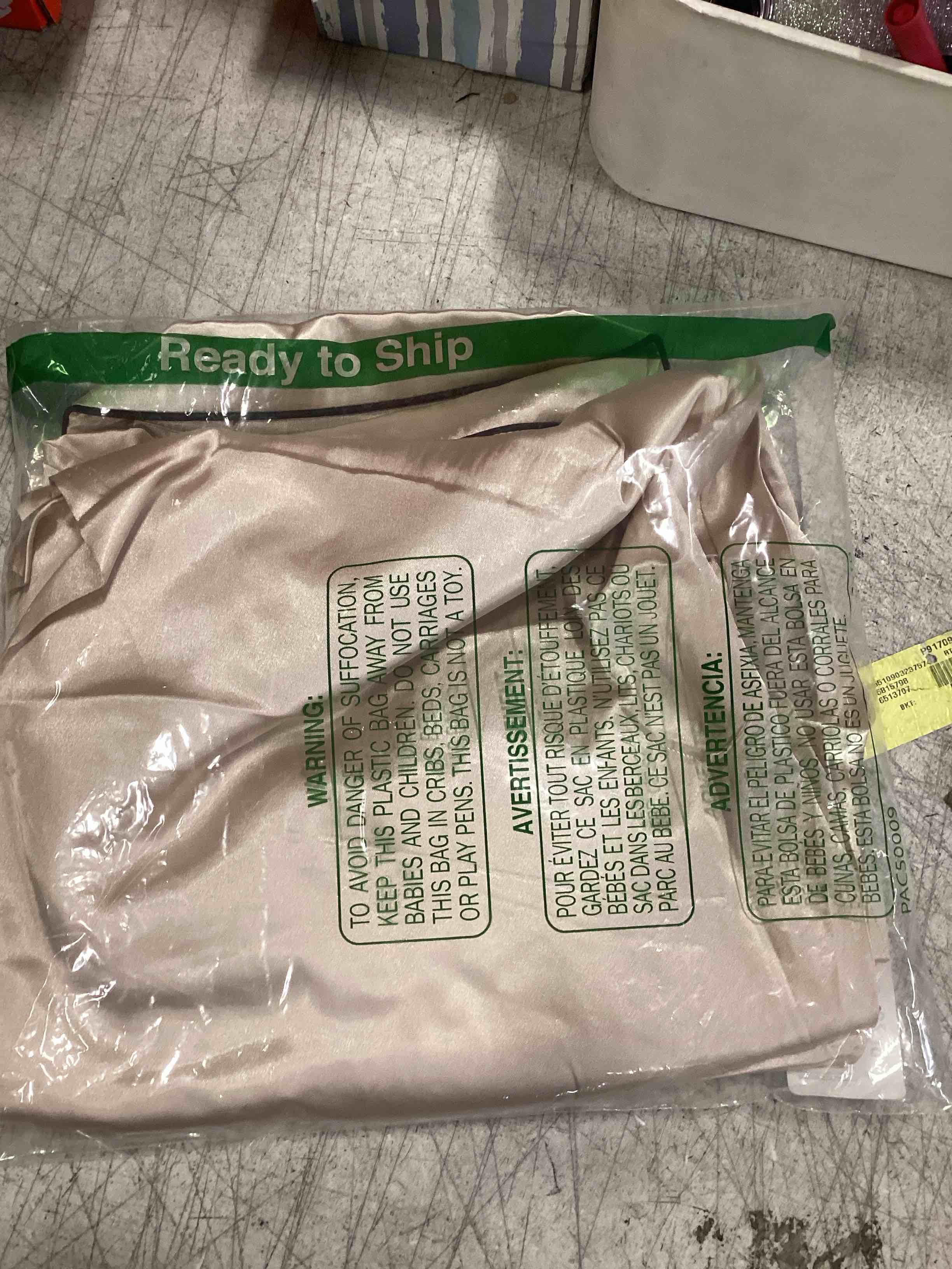 https://s3.amazonaws.com/lotting-images-prod/bidfta/PPE0431290_1728586718680.jpeg