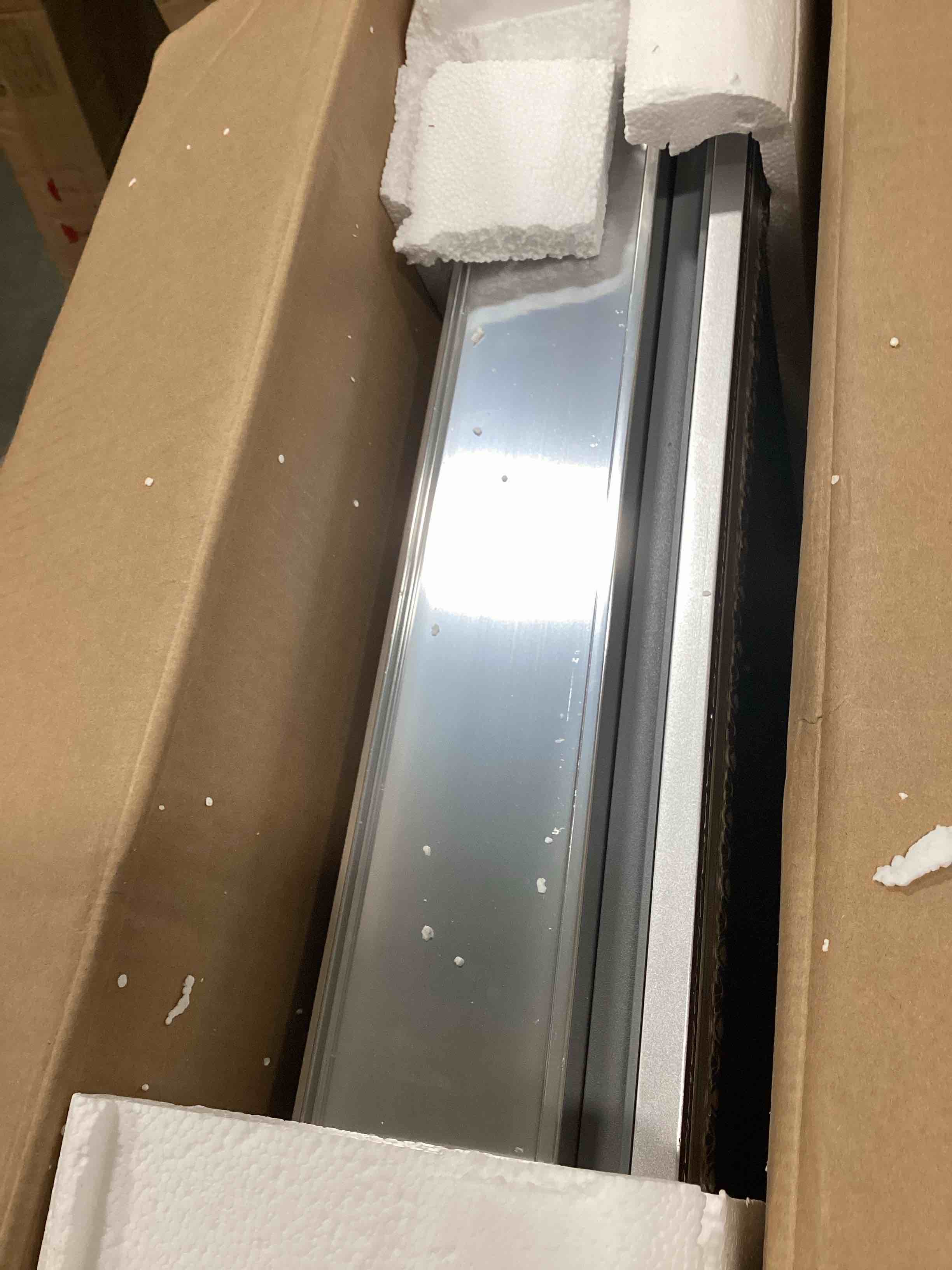 https://s3.amazonaws.com/lotting-images-prod/bidfta/PPE0431420_1728561409749.jpeg