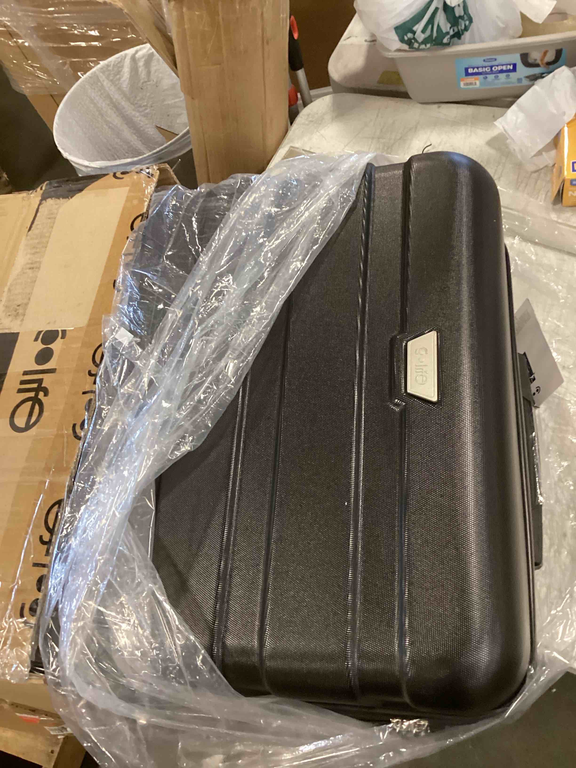 https://s3.amazonaws.com/lotting-images-prod/bidfta/PPE0431541_1728490719611.jpeg