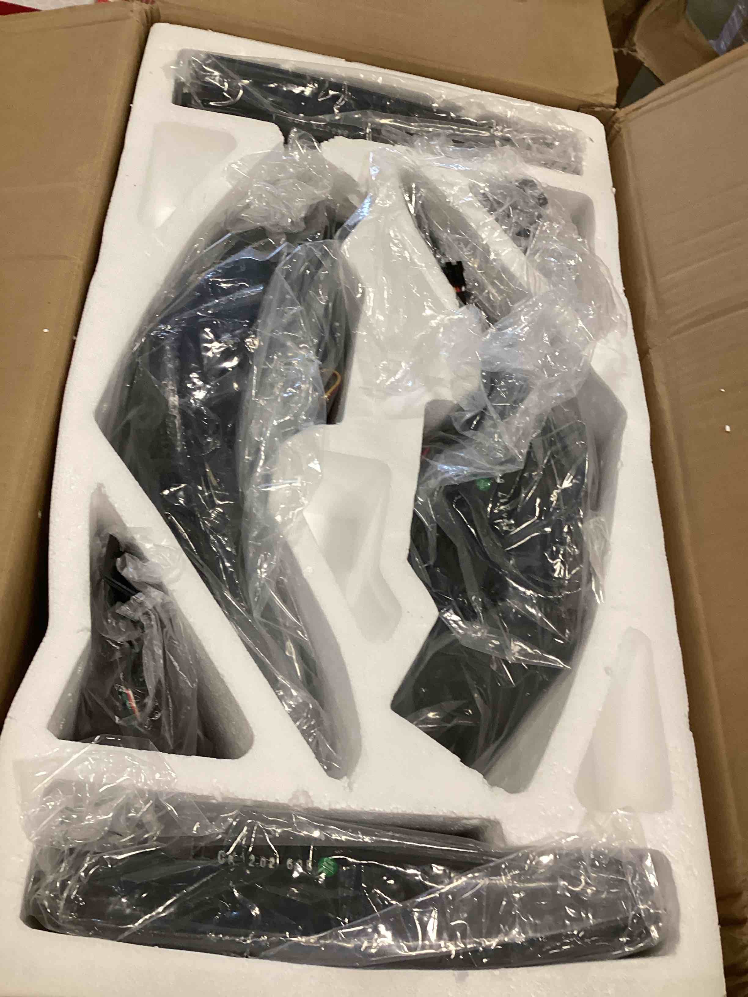 https://s3.amazonaws.com/lotting-images-prod/bidfta/PPE0431815_1728331768745.jpeg
