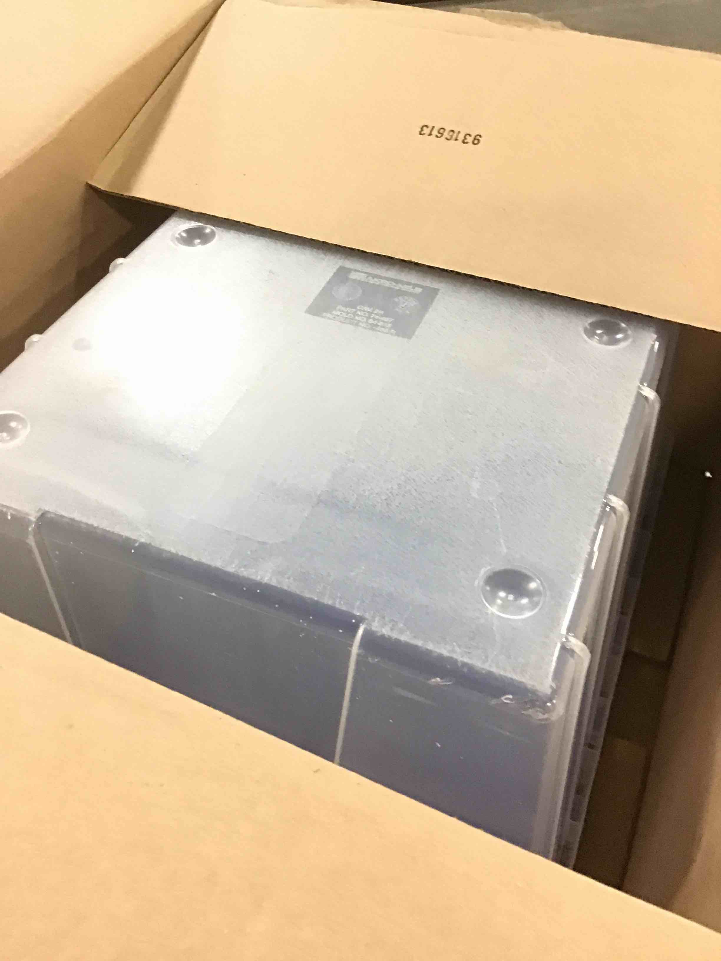https://s3.amazonaws.com/lotting-images-prod/bidfta/PPE0432063_1729223495292.jpeg