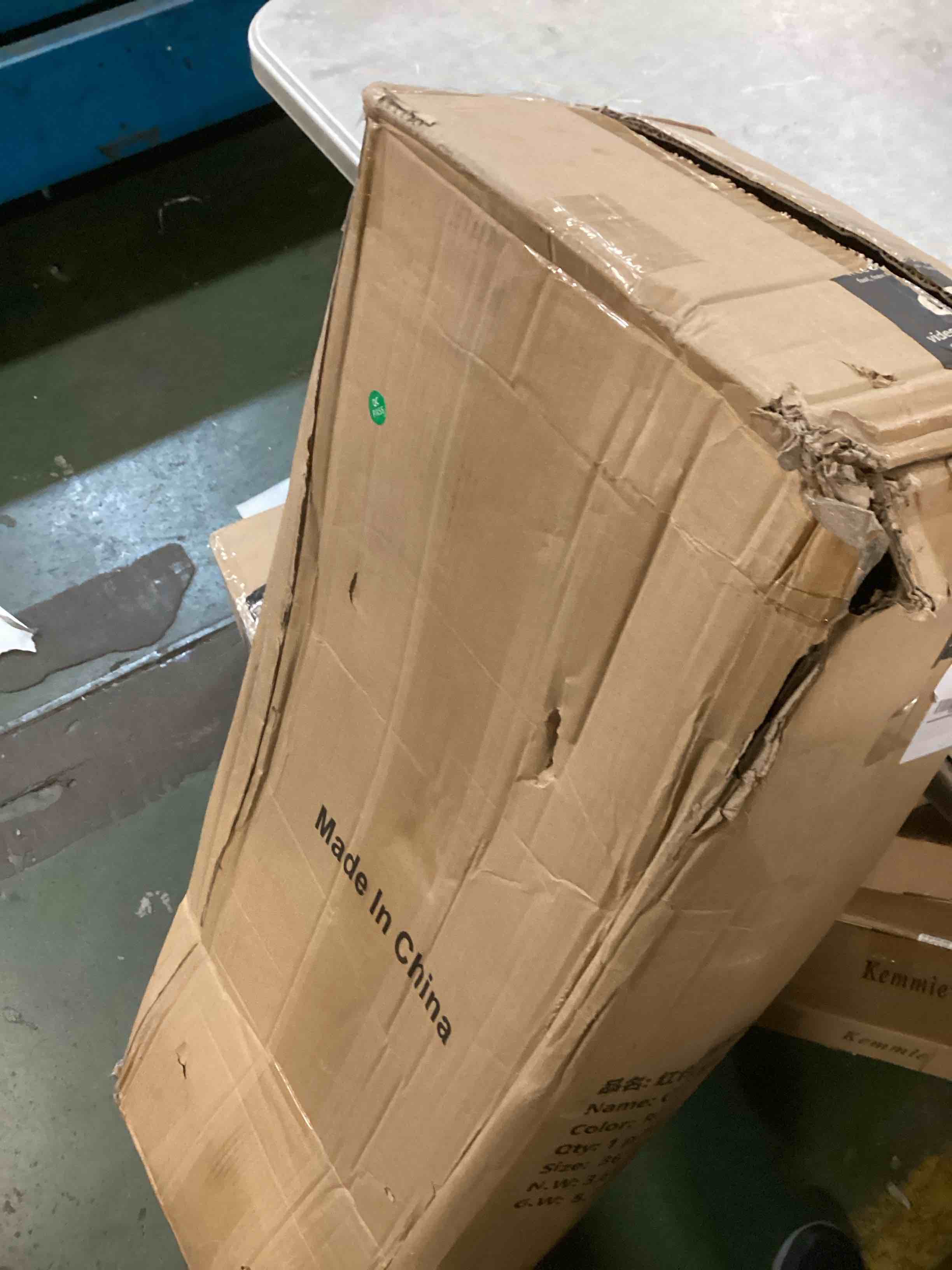 https://s3.amazonaws.com/lotting-images-prod/bidfta/PPE0432372_1729135080556.jpeg
