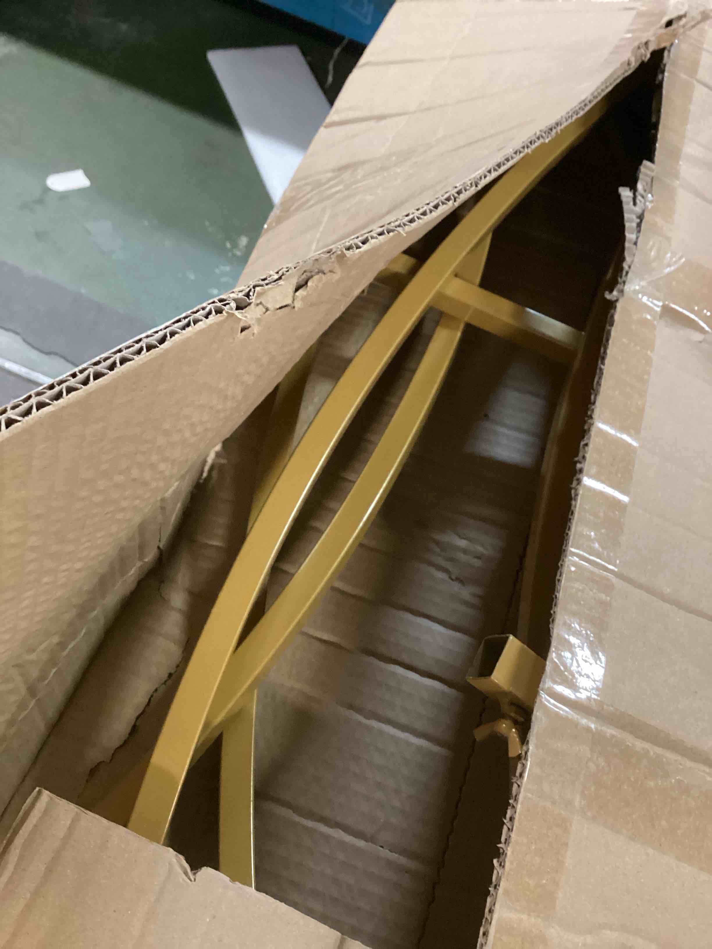 https://s3.amazonaws.com/lotting-images-prod/bidfta/PPE0432397_1729132021024.jpeg