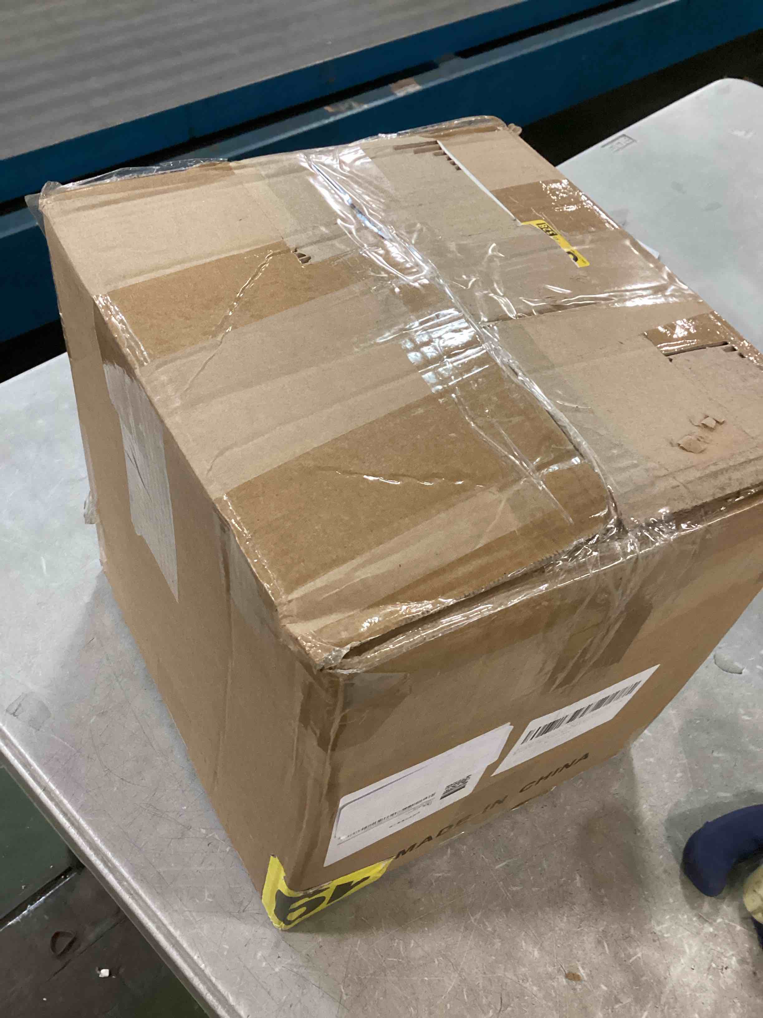 https://s3.amazonaws.com/lotting-images-prod/bidfta/PPE0432417_1729129159482.jpeg