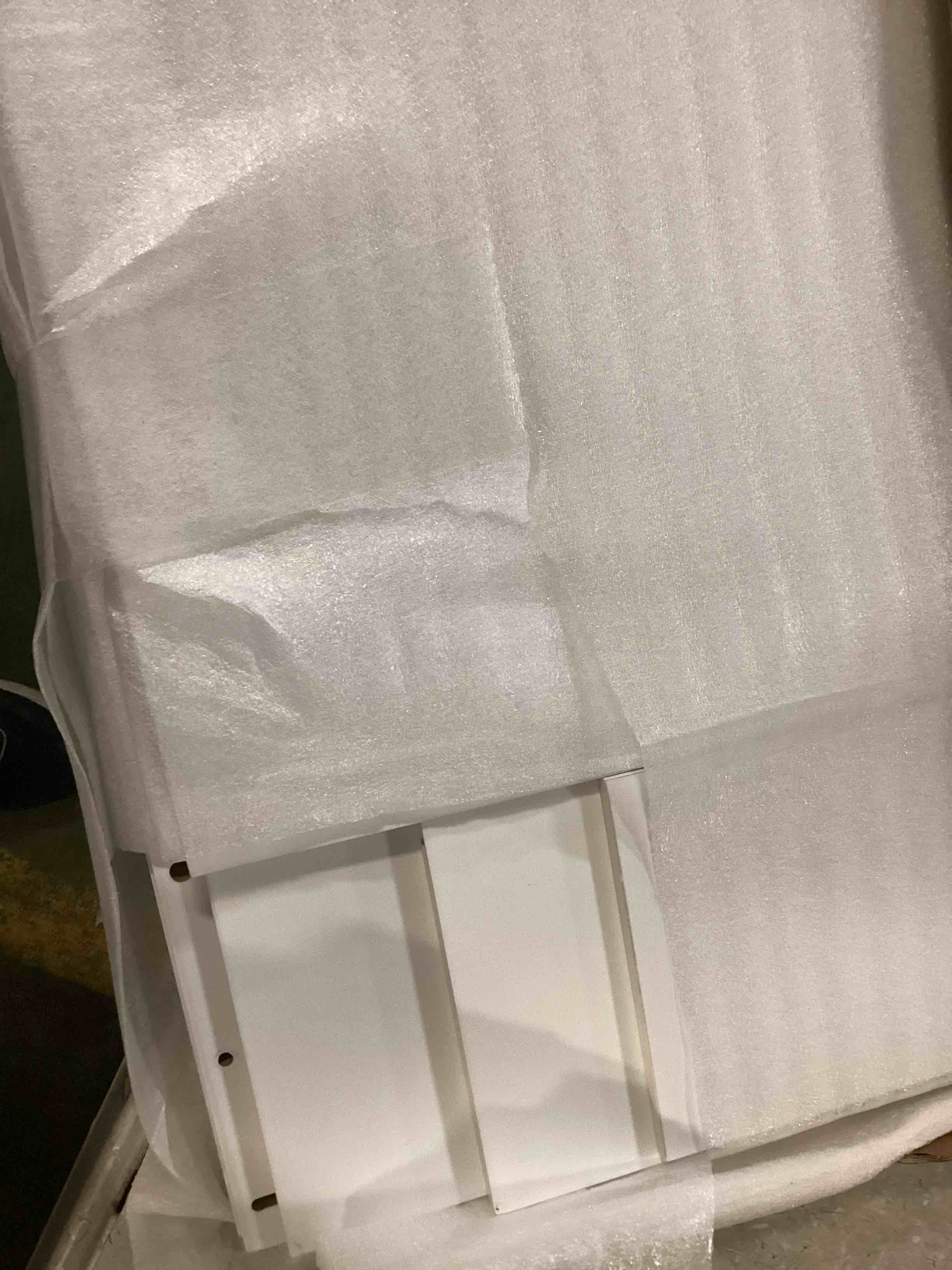 https://s3.amazonaws.com/lotting-images-prod/bidfta/PPE0432429_1729125981372.jpeg