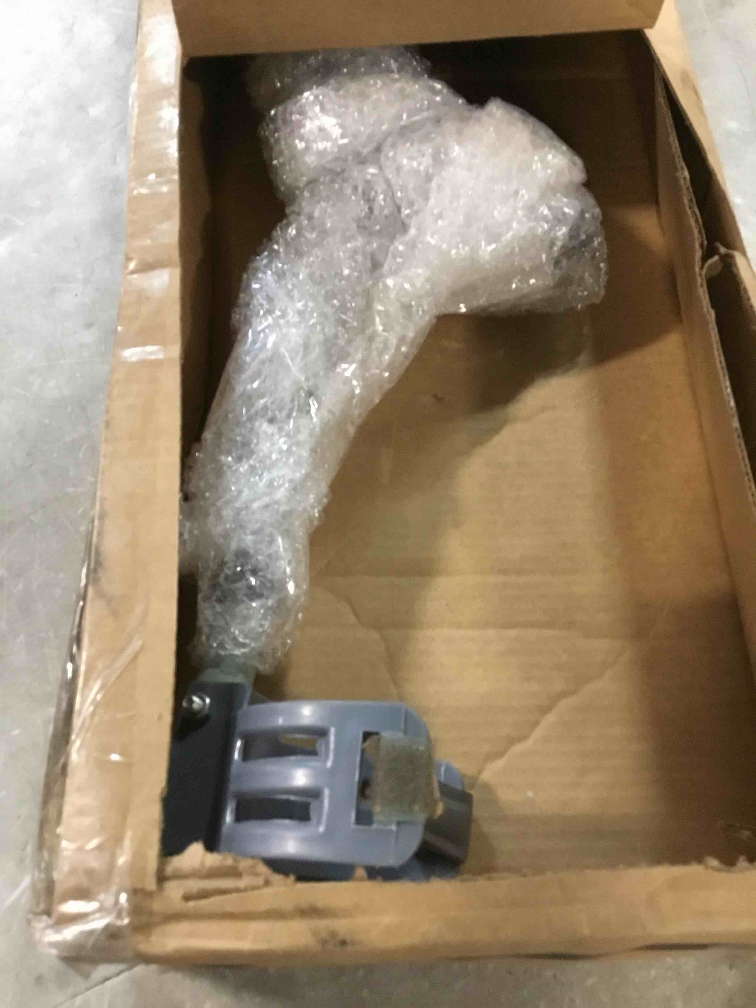 https://s3.amazonaws.com/lotting-images-prod/bidfta/PPE0432463_1729122195302.jpeg