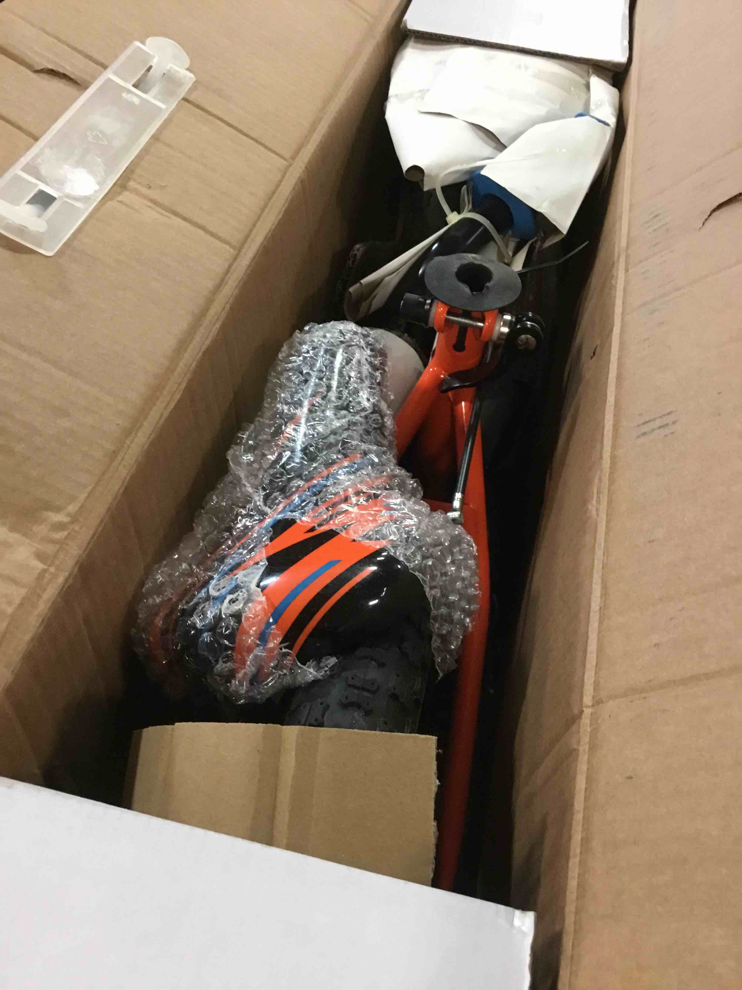 https://s3.amazonaws.com/lotting-images-prod/bidfta/PPE0432530_1729115965892.jpeg