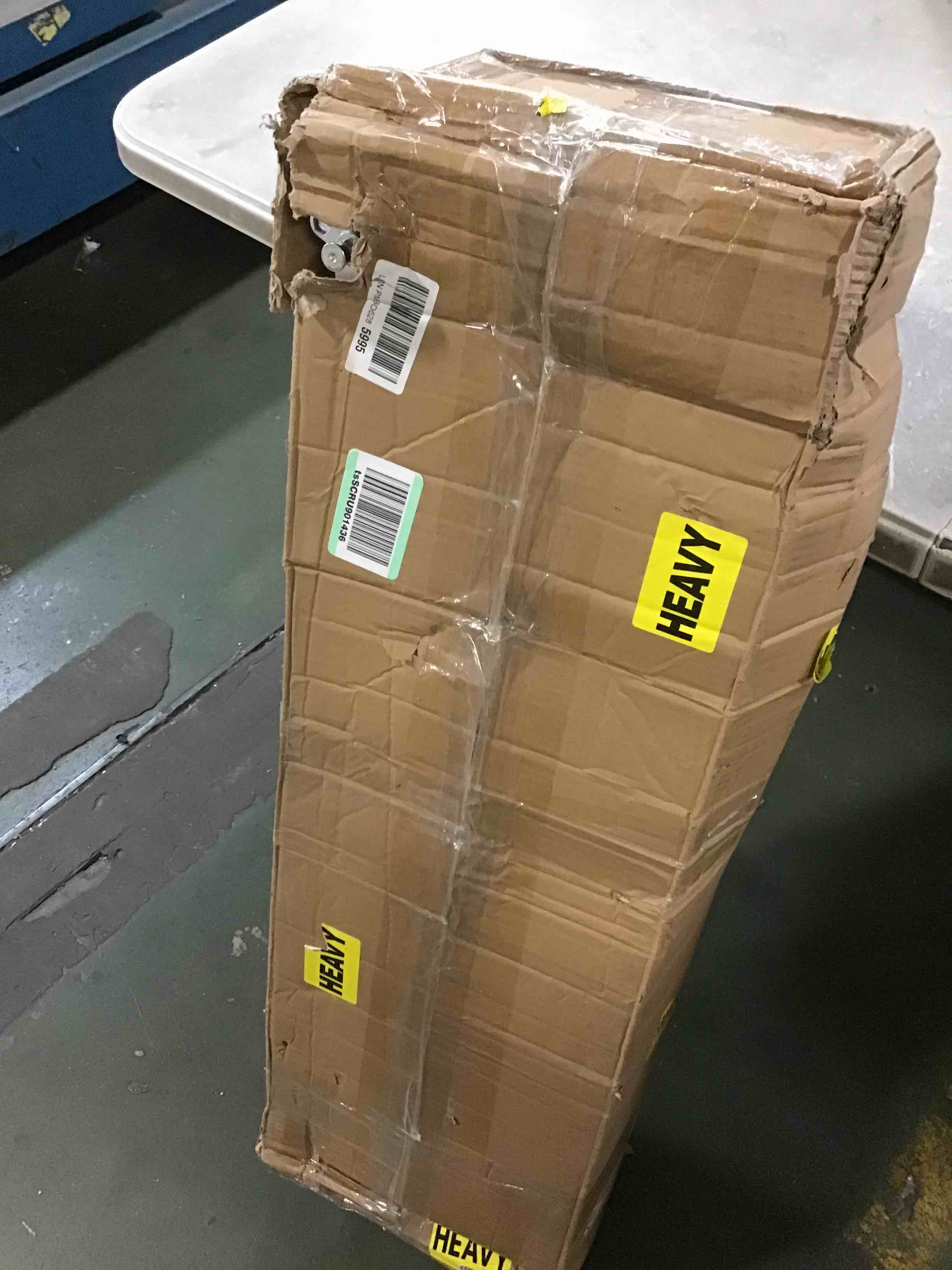 https://s3.amazonaws.com/lotting-images-prod/bidfta/PPE0432800_1729026476208.jpeg