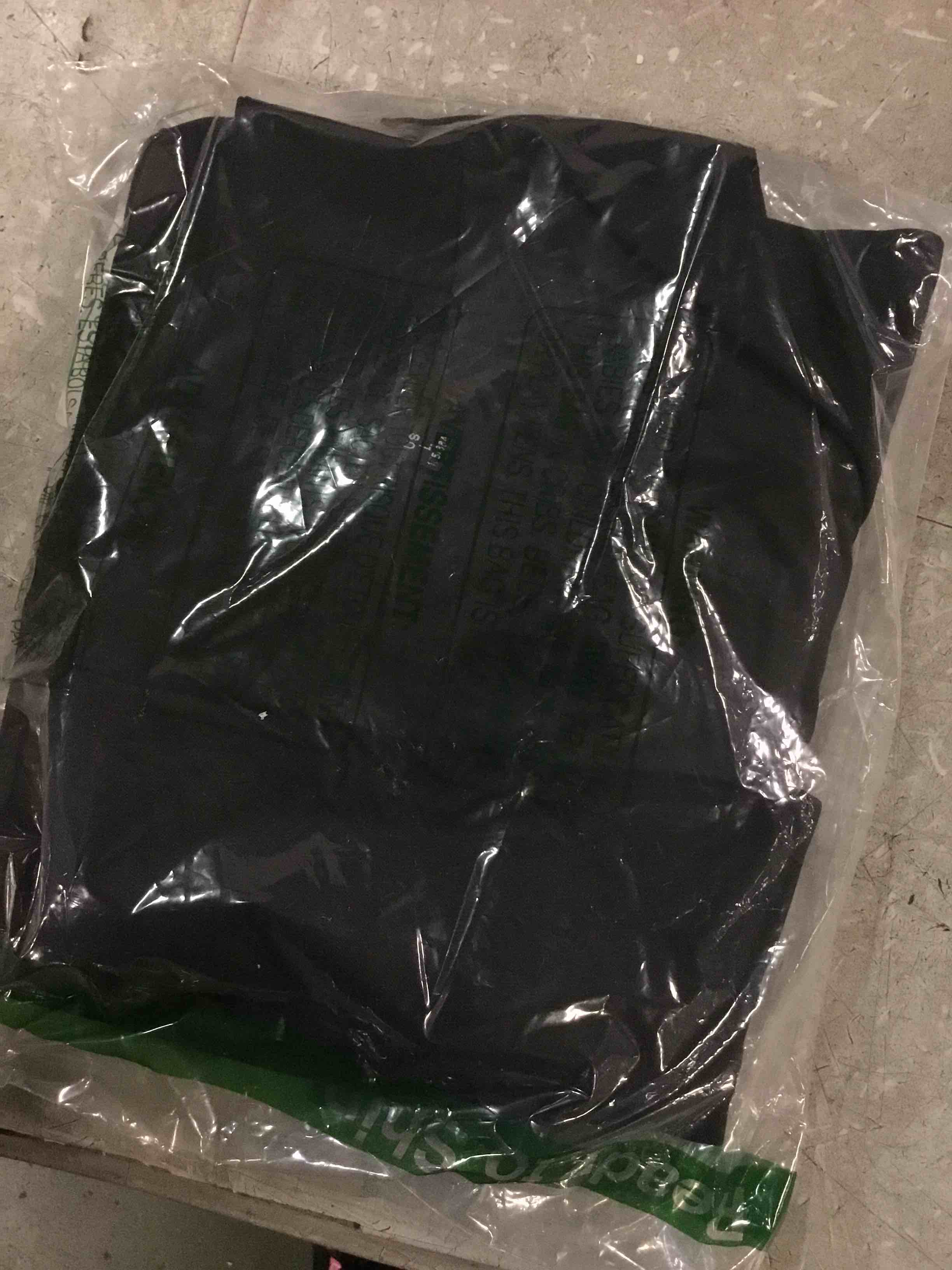 https://s3.amazonaws.com/lotting-images-prod/bidfta/PPE0432910_1728960026605.jpeg