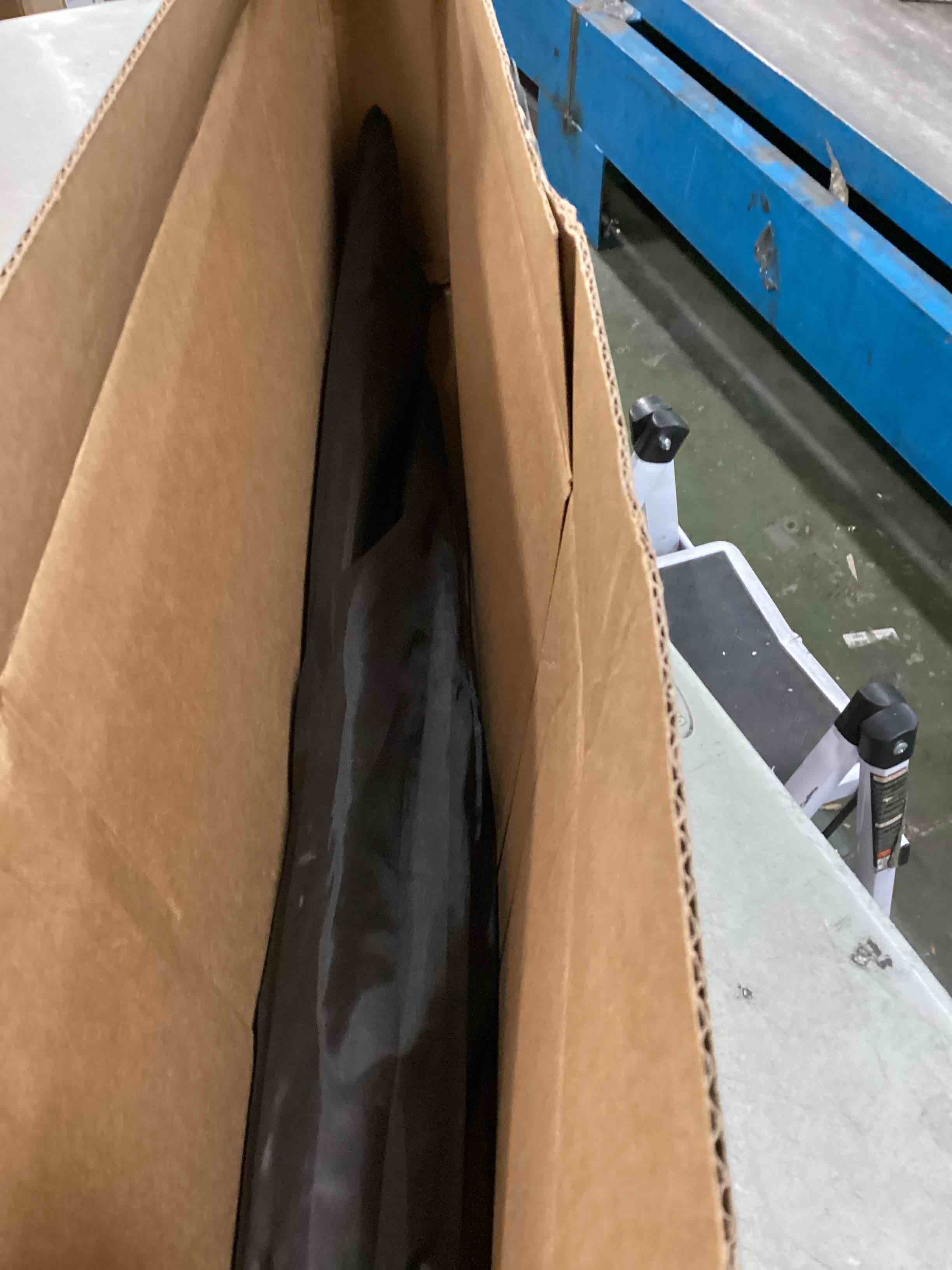 https://s3.amazonaws.com/lotting-images-prod/bidfta/PPE0434386_1728533509080.jpeg