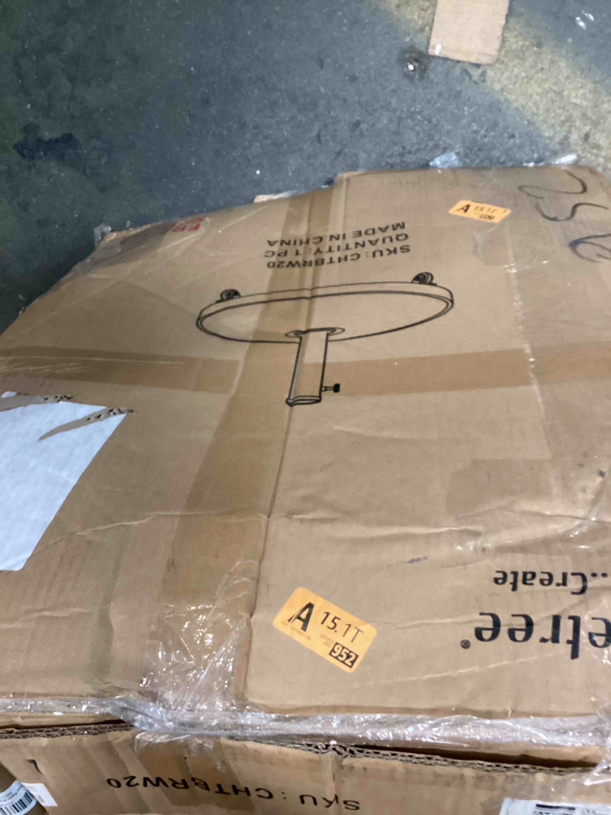 https://s3.amazonaws.com/lotting-images-prod/bidfta/PPE0434398_1728532090556.jpeg